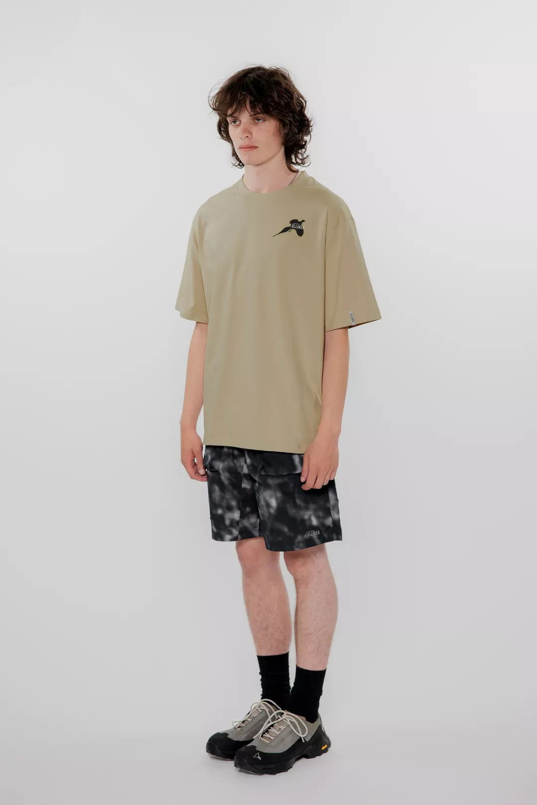 model-(40164-beige-side)-(40179-grphite-side)