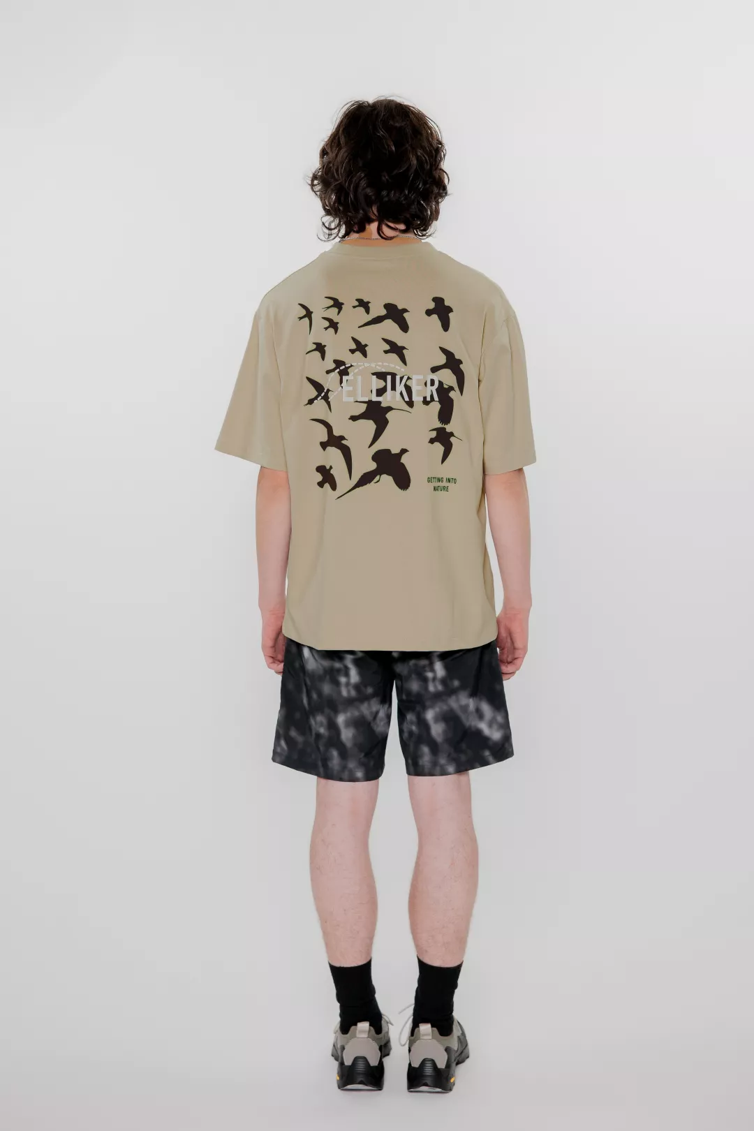 model-(40164-beige-back)-(40179-grphite-back)