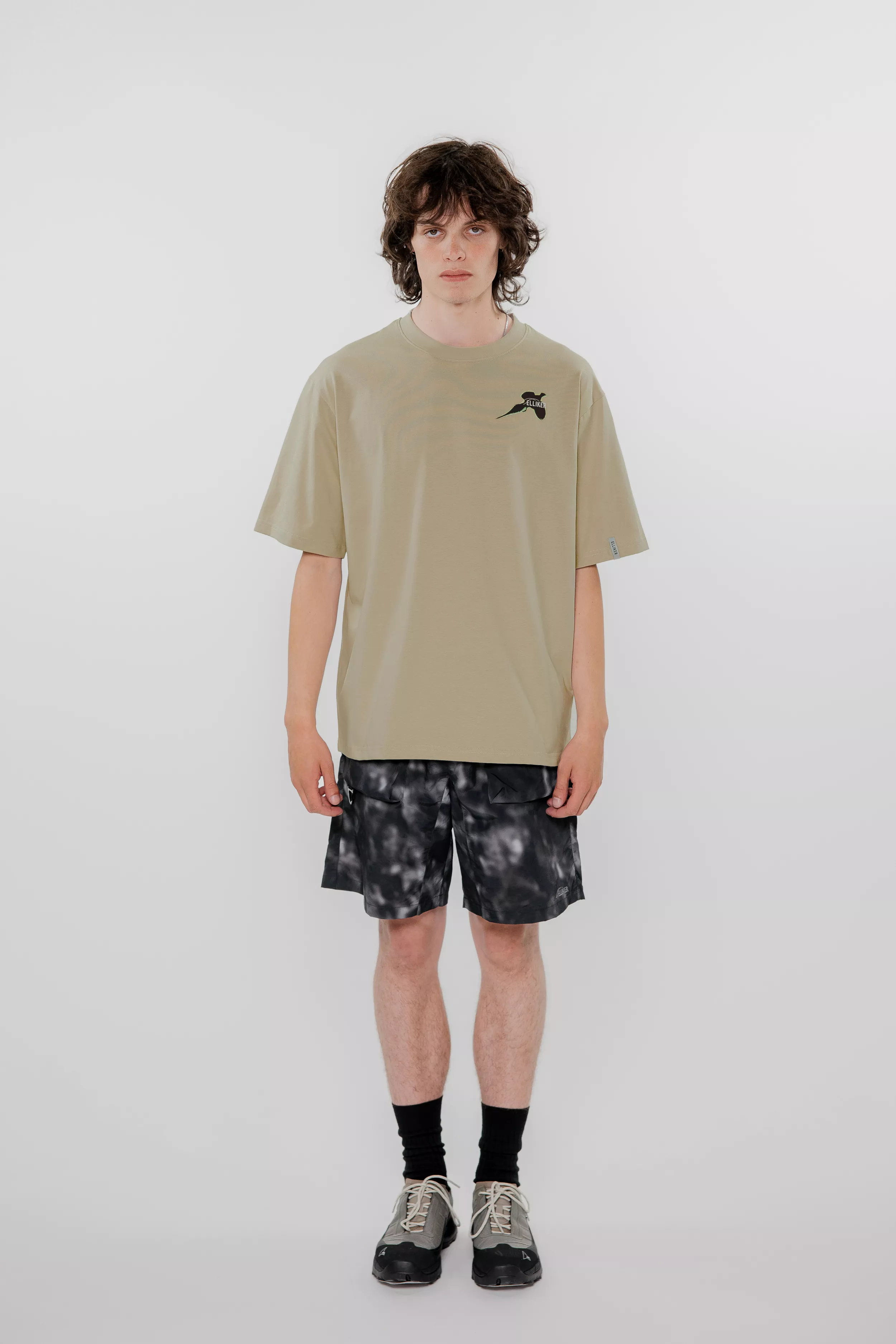 model-(40164-beige-front)-(40179-grphite-front)