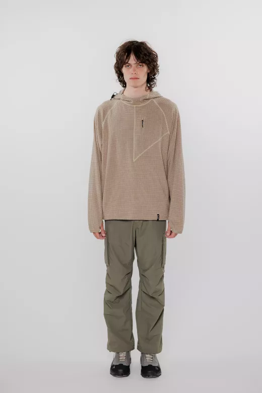 40171-black-front Model