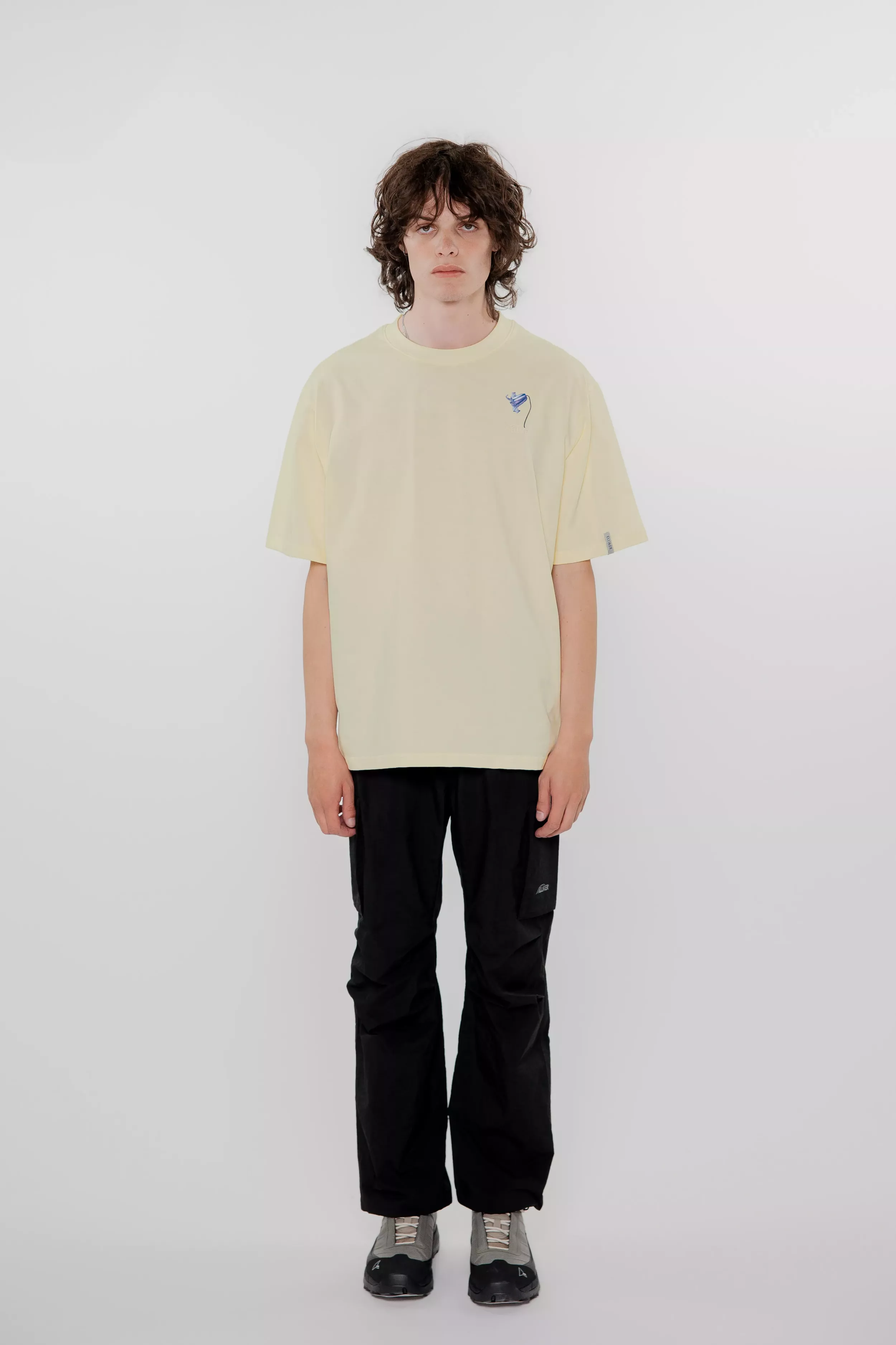 model-(40165-offwhte-front)-(40178-black-front)