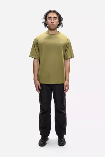 model-(40155-khaki-front)-(40134-black-front)