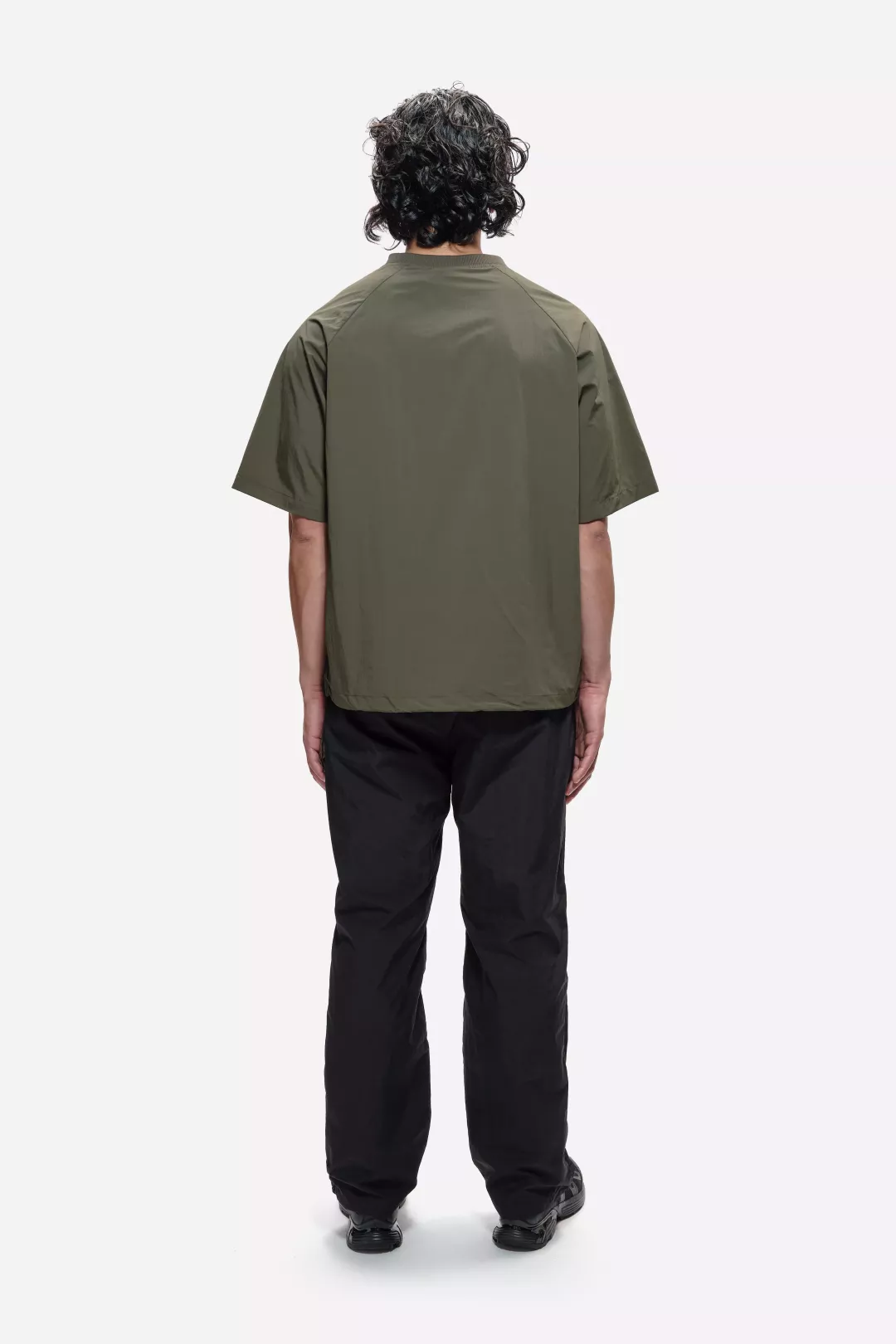 model-(40142-khaki-back)-(40148-black-back)