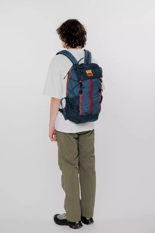 34065-blk_purple-front Model