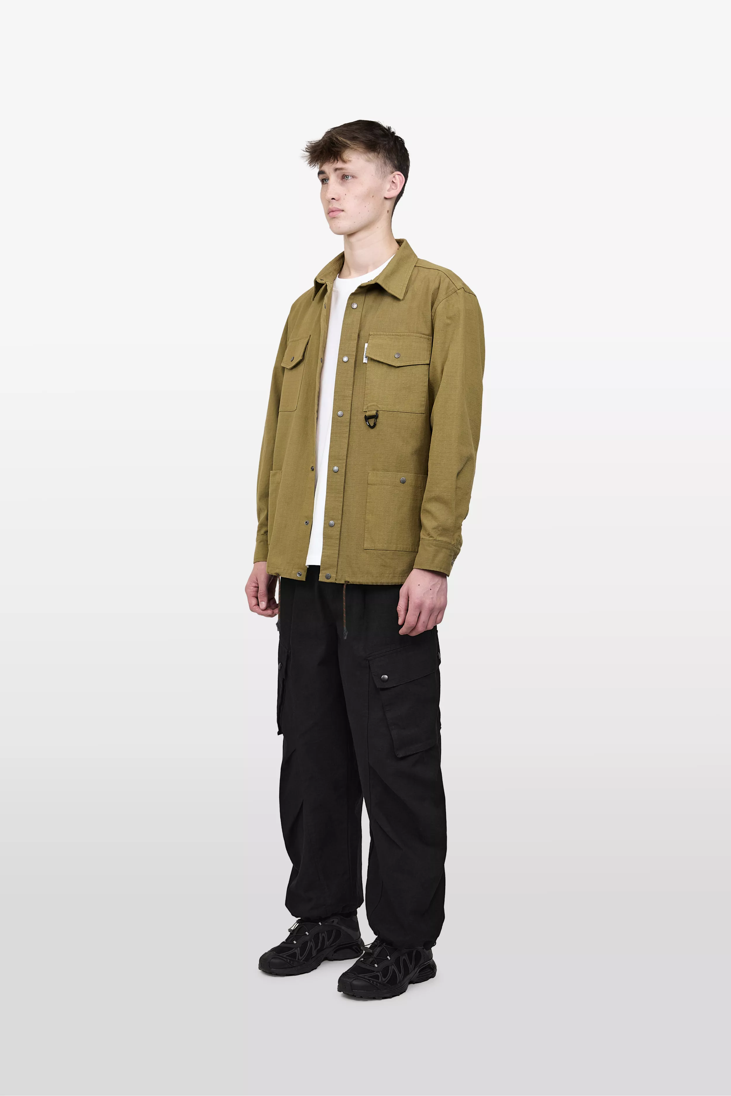 model-(40197-olive-side)-(40194-black-side)