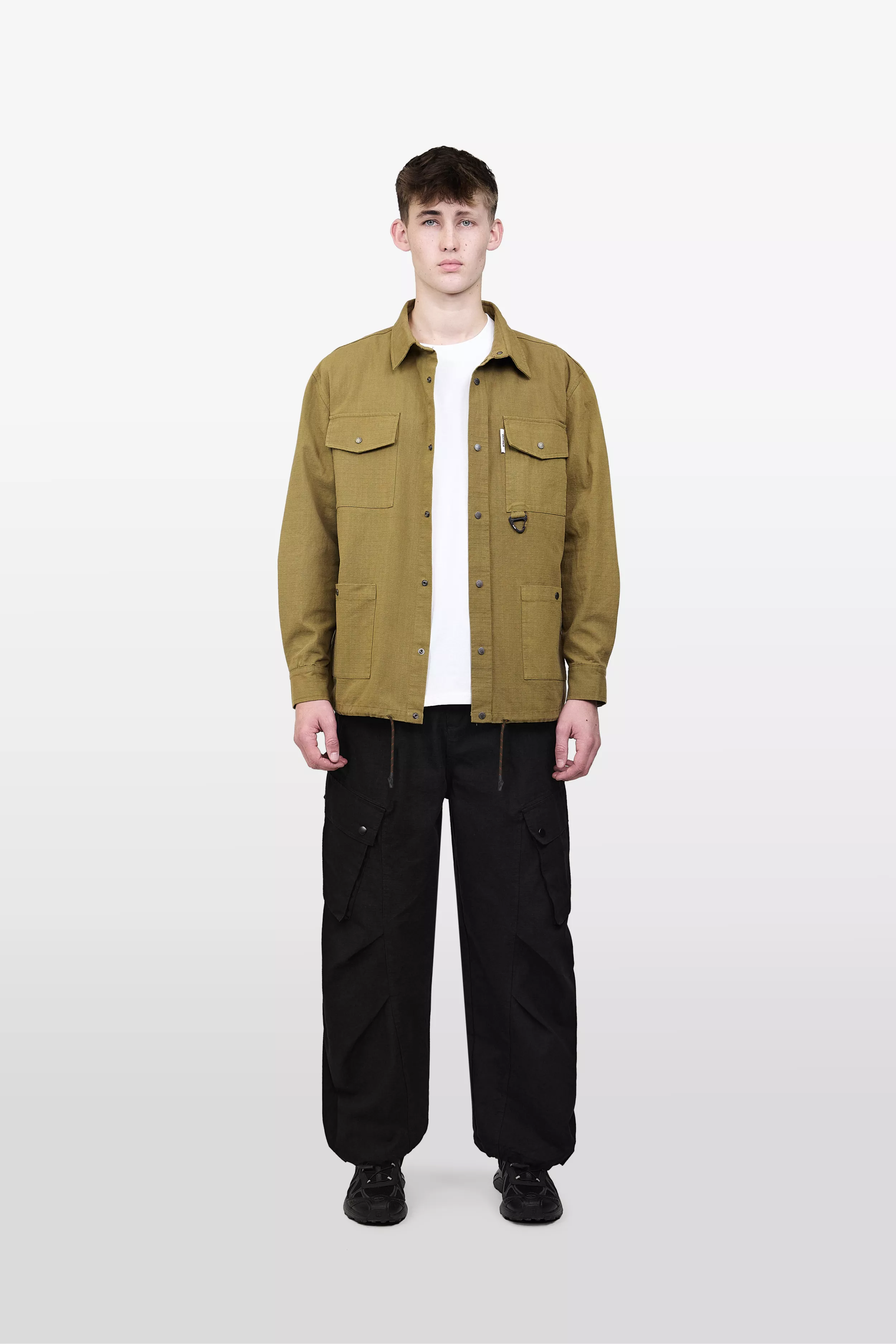 model-(40197-olive-front)-(40194-black-front)