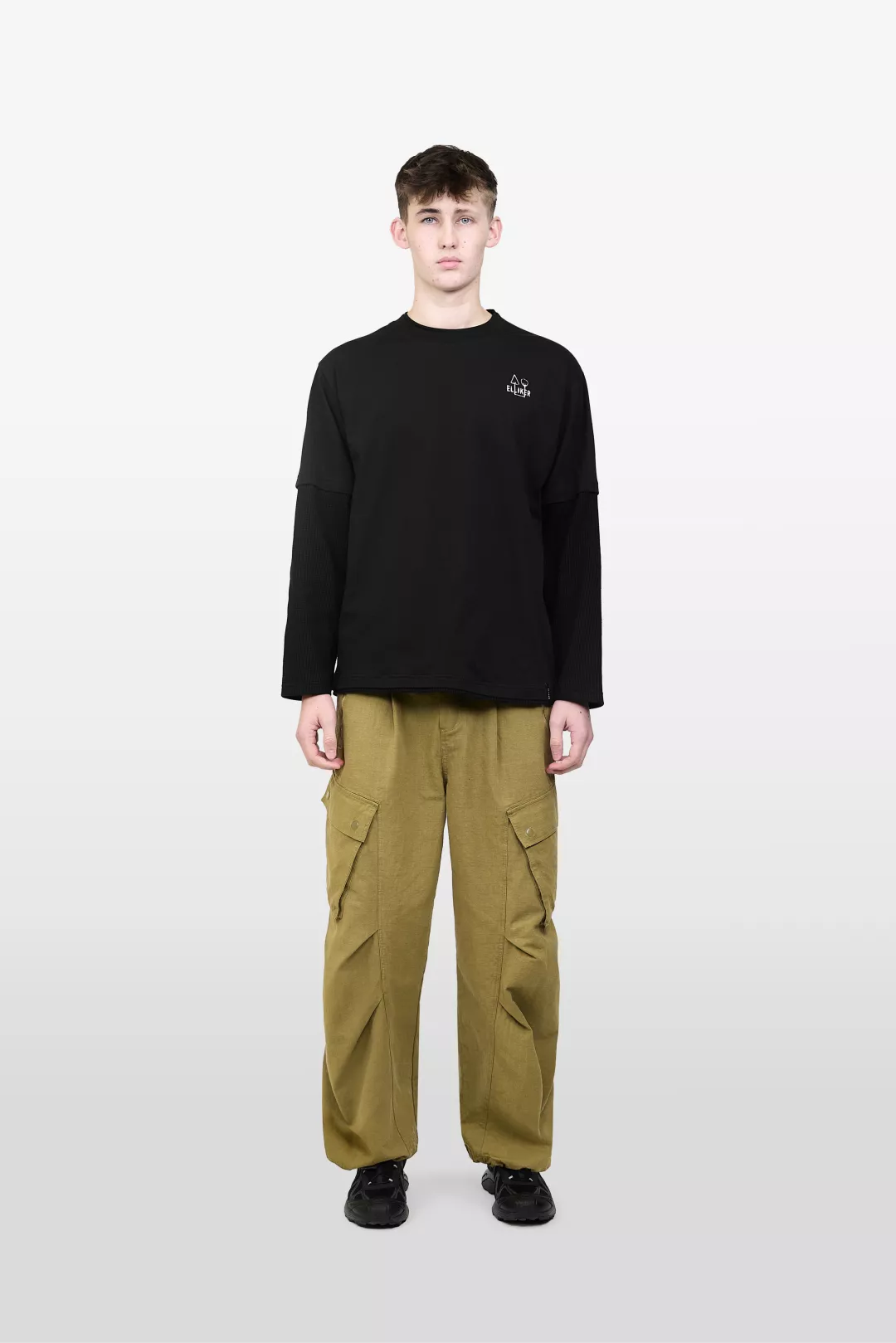 model-(40192-black-front)-(40194-olive-front)