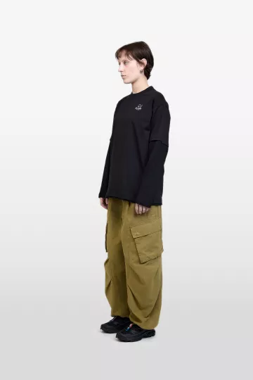 model-(40192-black-side)-(40194-olive-side)-1