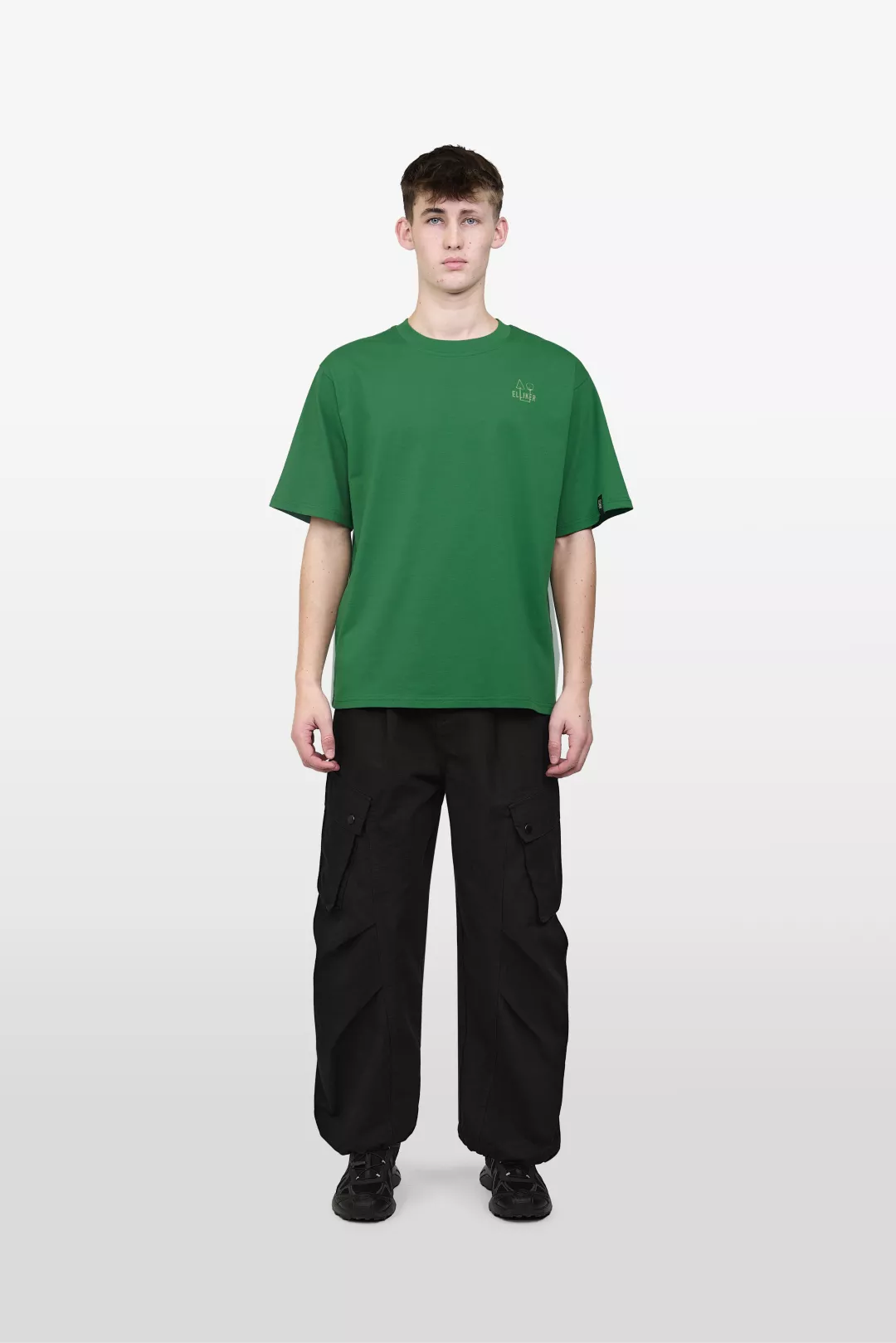 model-(40189-jade-front)-(40194-black-front)