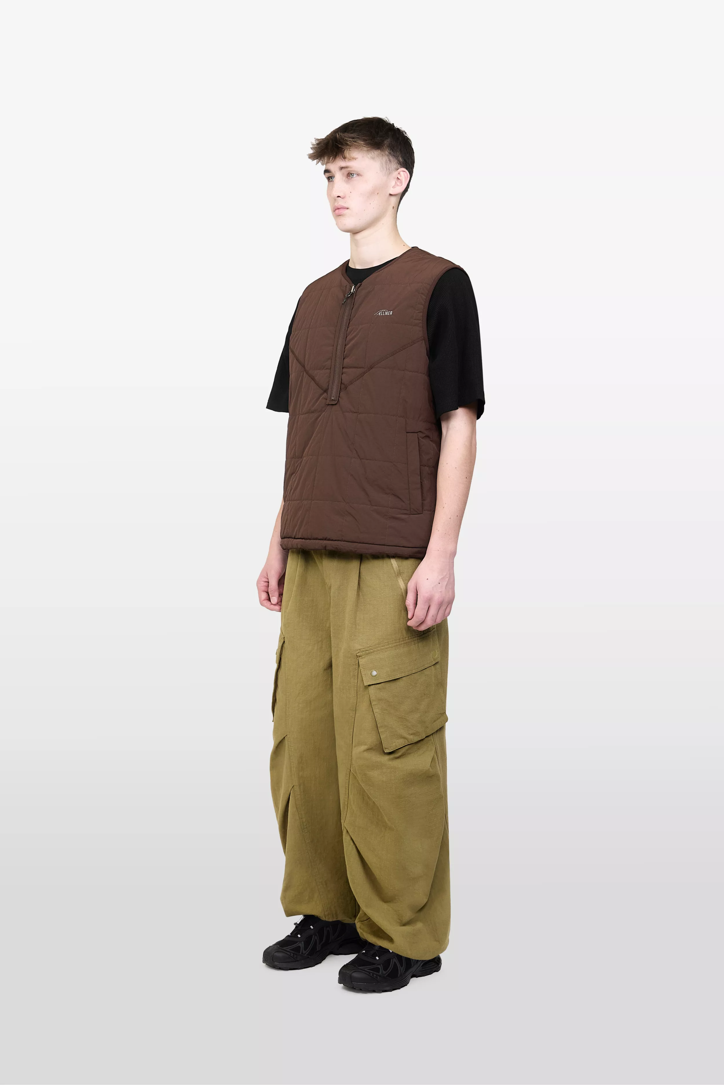 model-(40183-dkbrown-front)-(40194-olive-side)