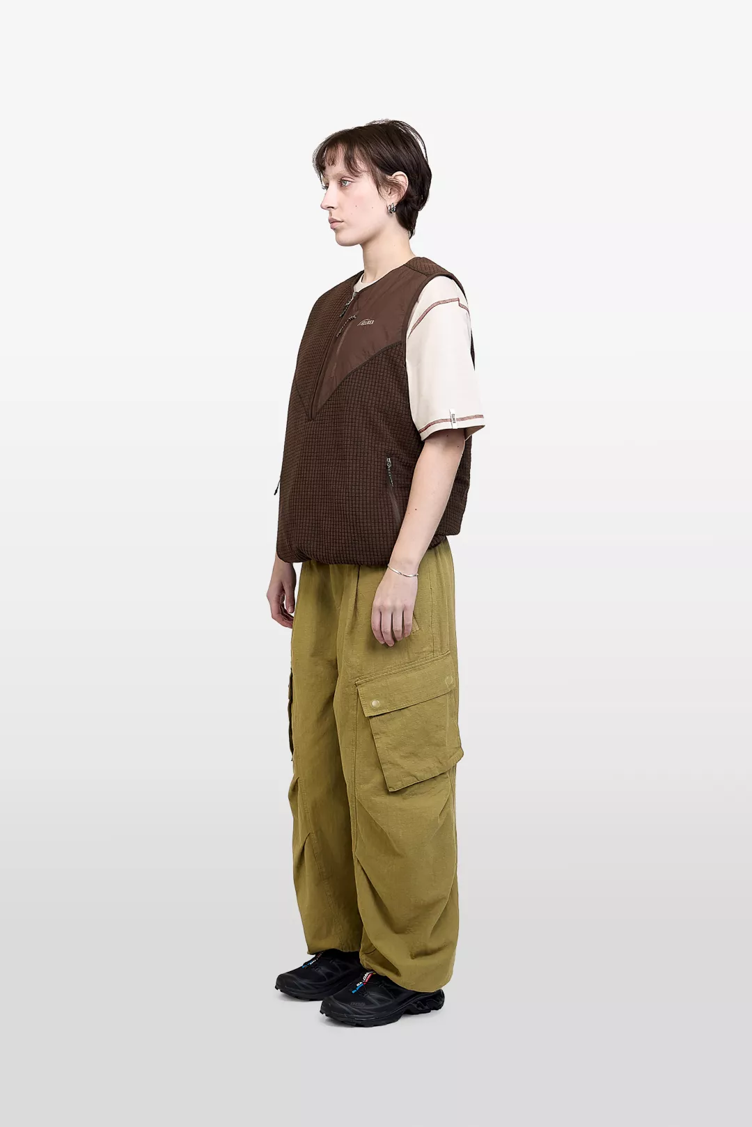 model-(40183-dkbrown-side)-(40181-ashgrey-side)-(40194-olive-side)