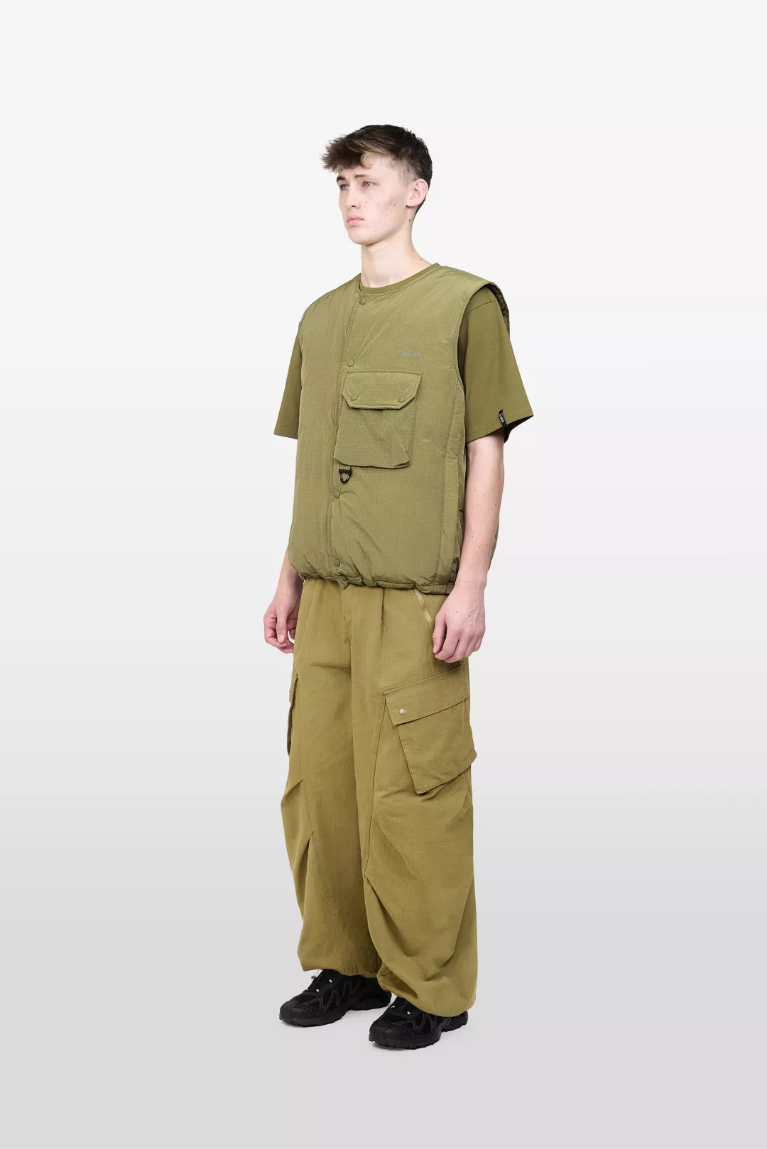 model-(40182-olive-side)-(40165-mossgrn-side)-(40194-olive-side)