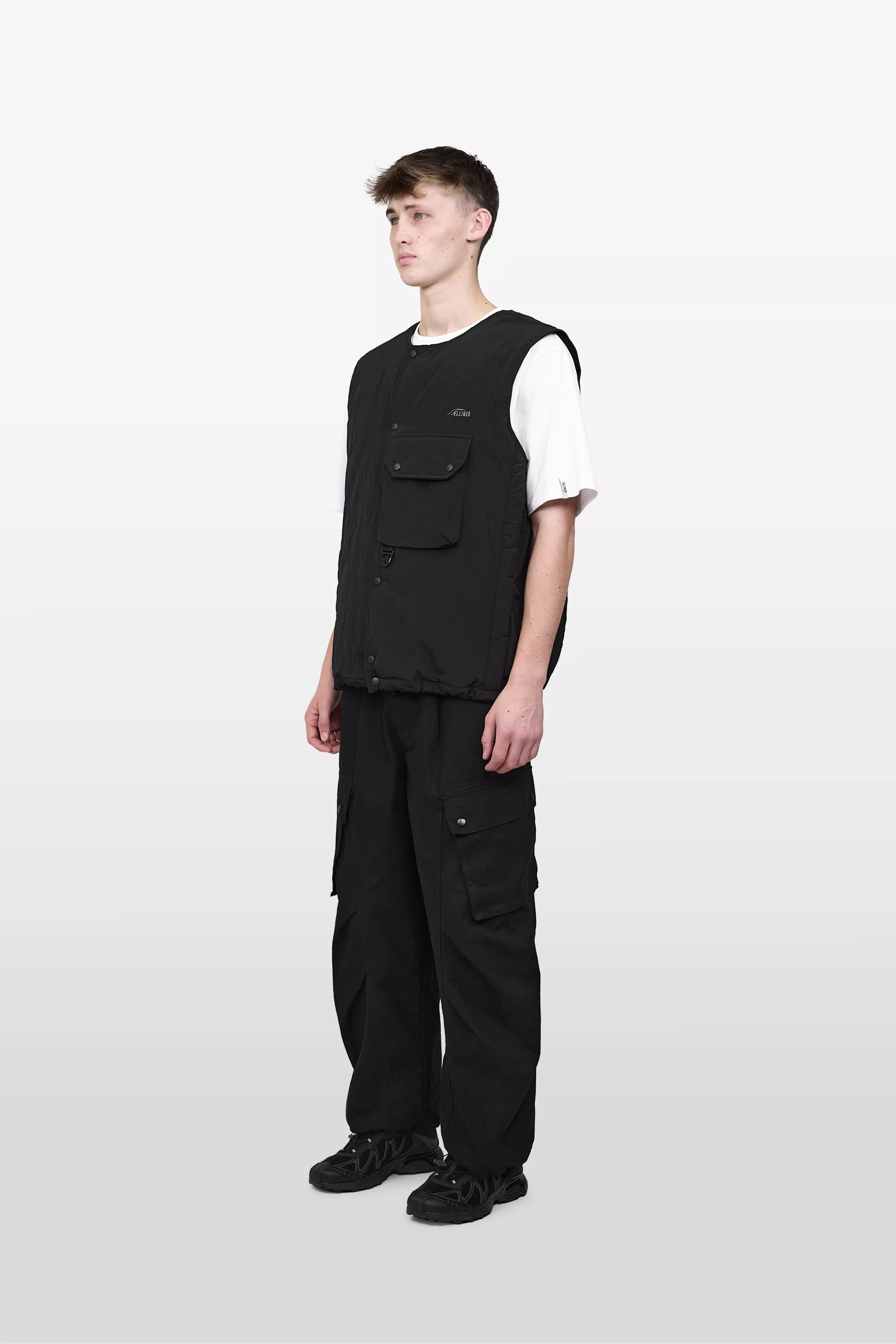 model-(40182-black-side)-(40194-black-side)