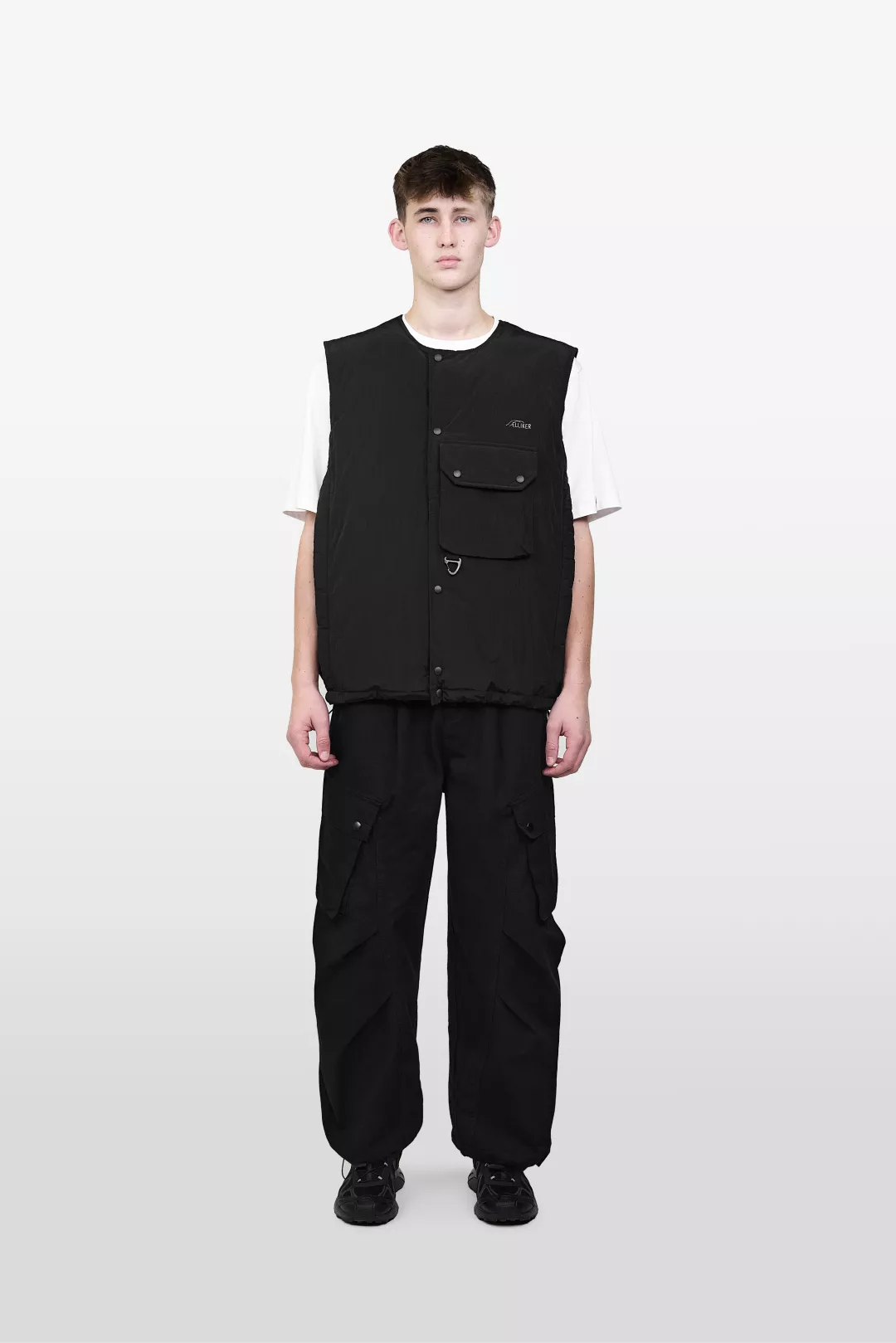 model-(40182-black-front)-(40194-black-front)