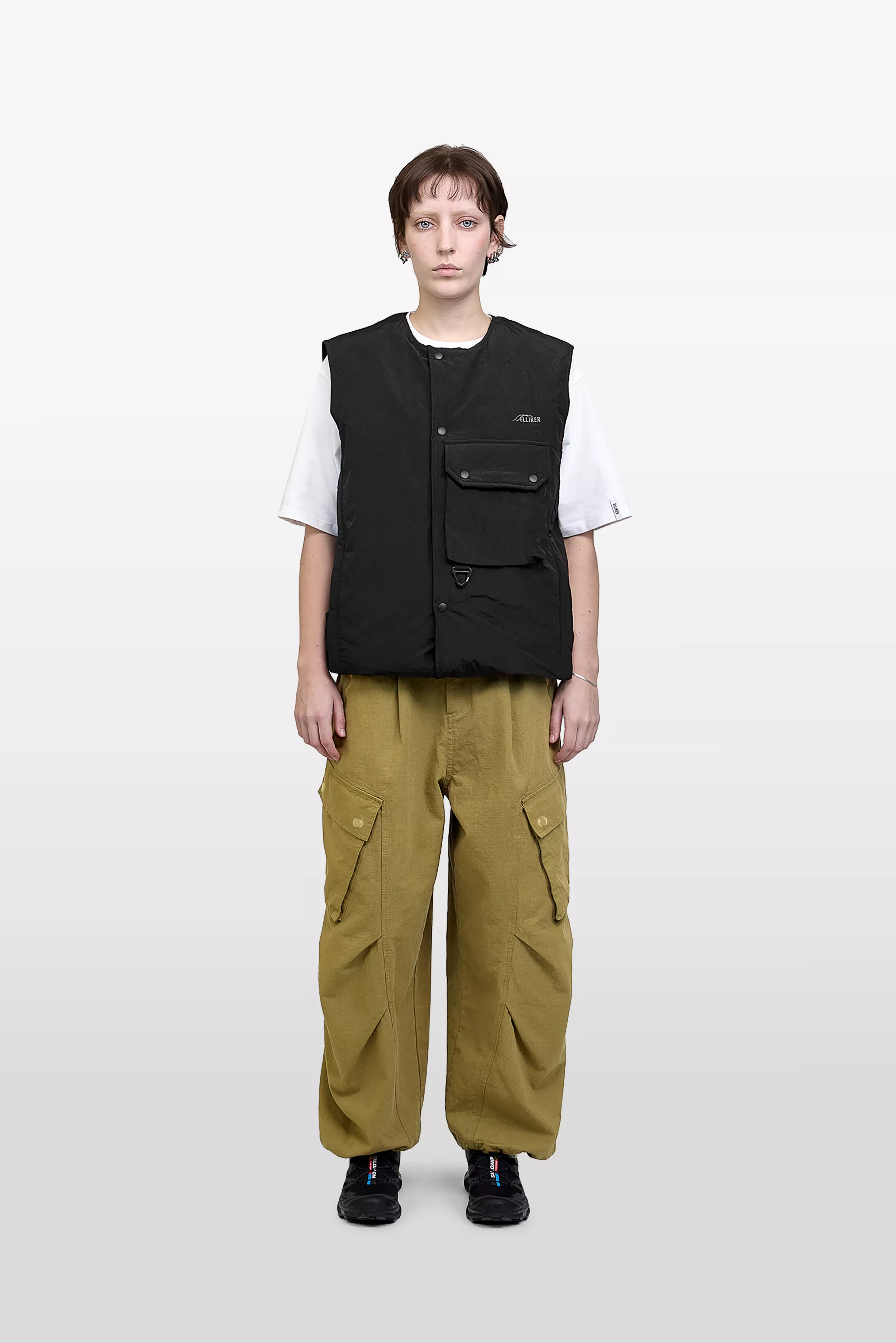 model-(40182-black-front)-(40194-olive-front)