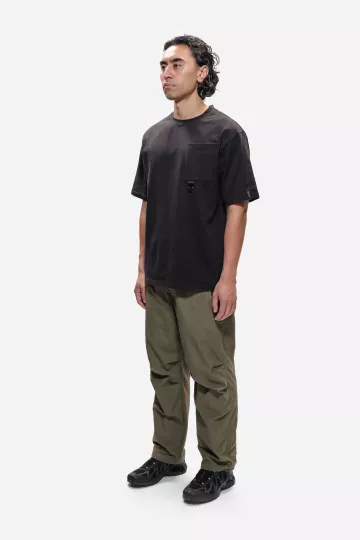 Model: 5'11" / 182cm | Size: L