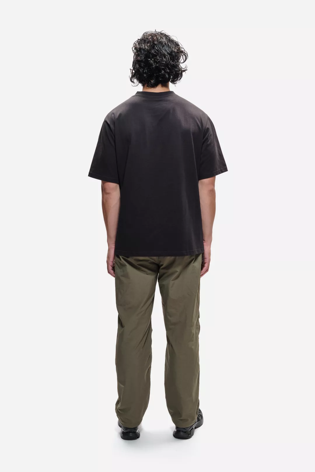 Model: 5'11" / 182cm | Size: L