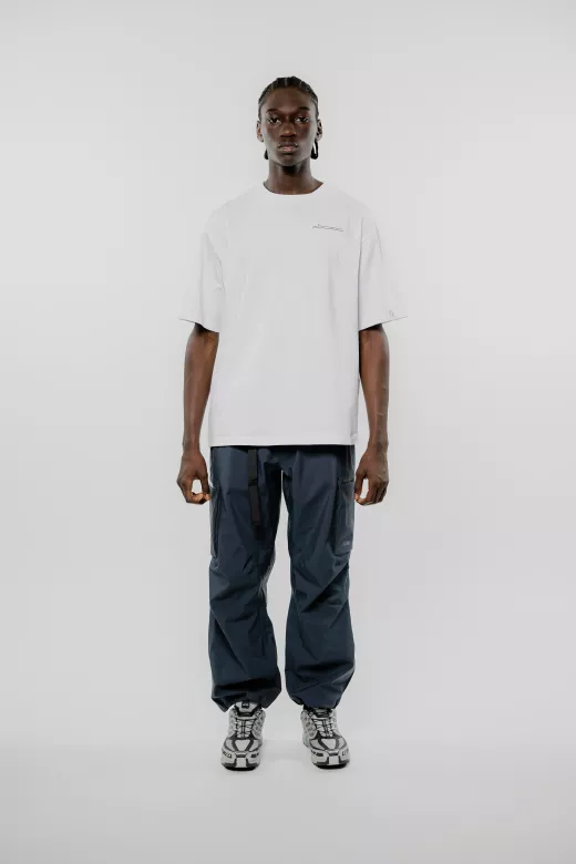 Rill Stick Print Short Sleeve T-shirt Model