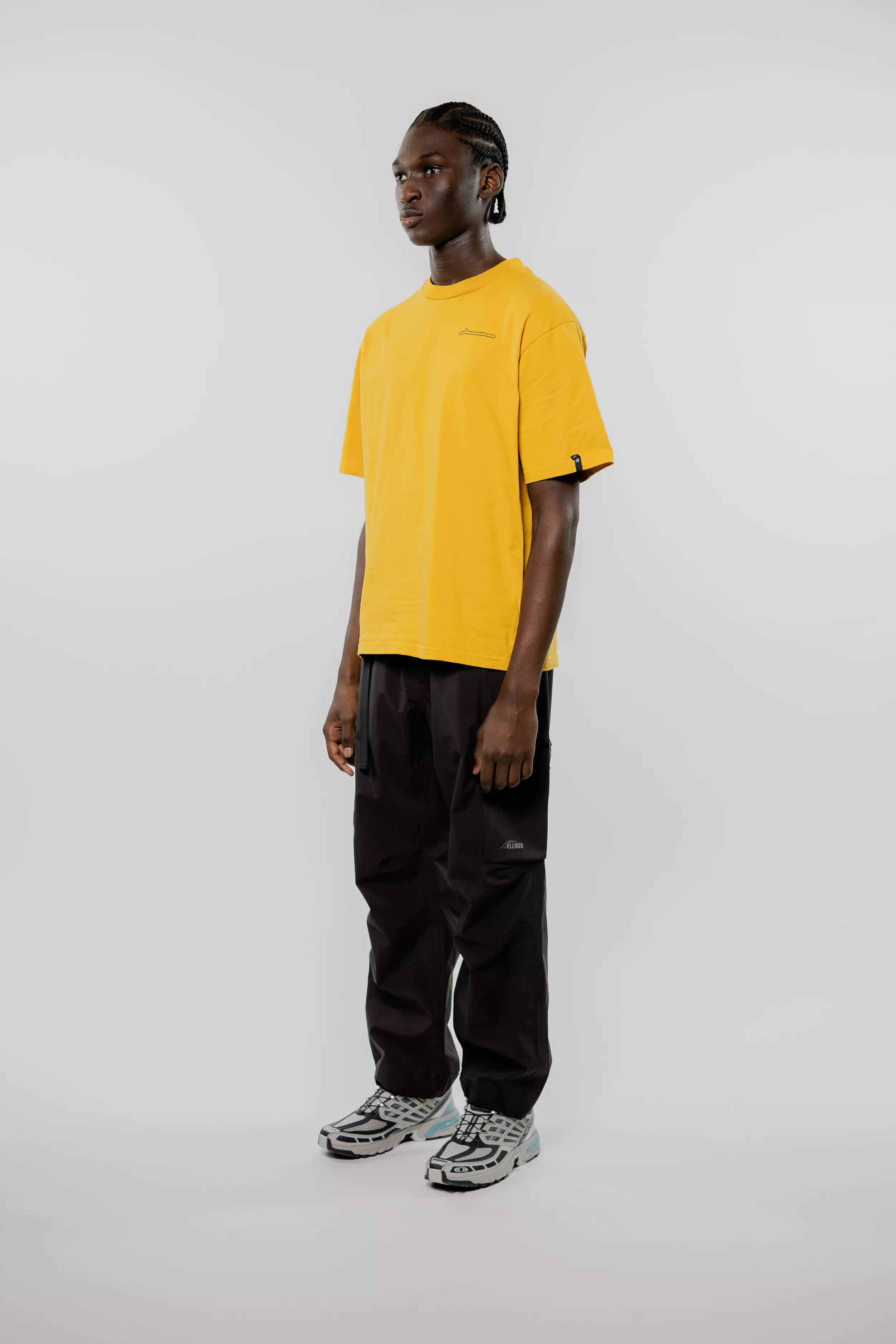 Model: 5'11" / 182cm | Size: M