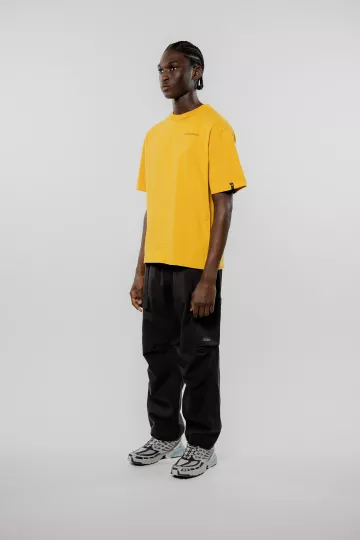Model: 5'11" / 182cm | Size: M