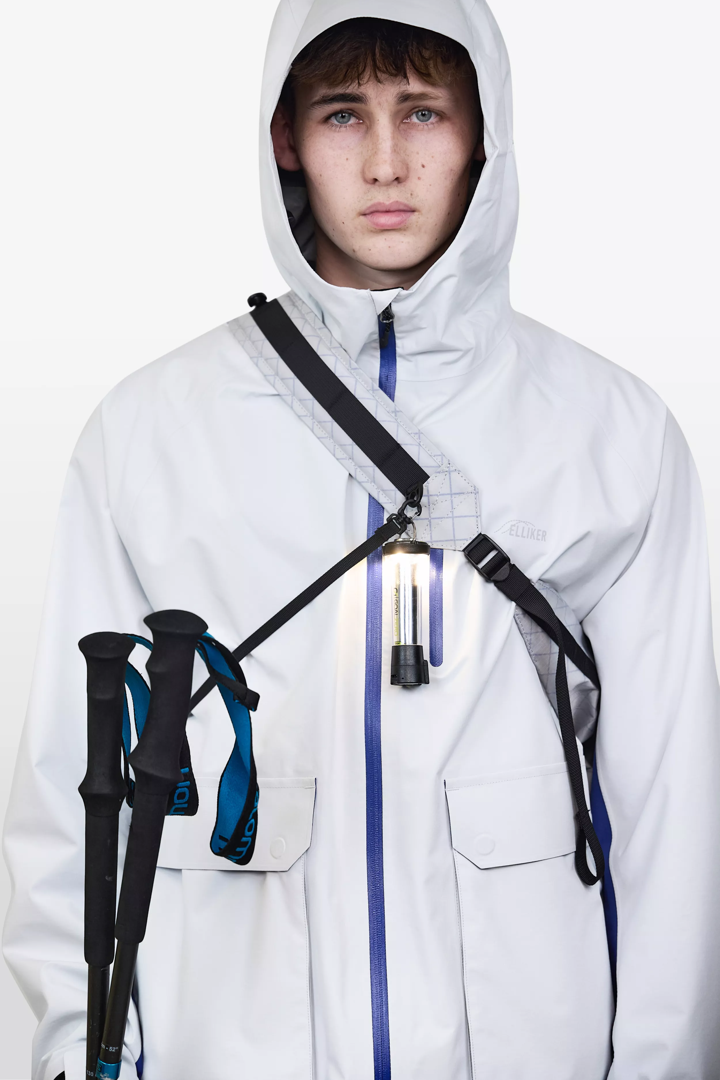 model-(34078-silvbullet-detail)-(40180-offwht-front)