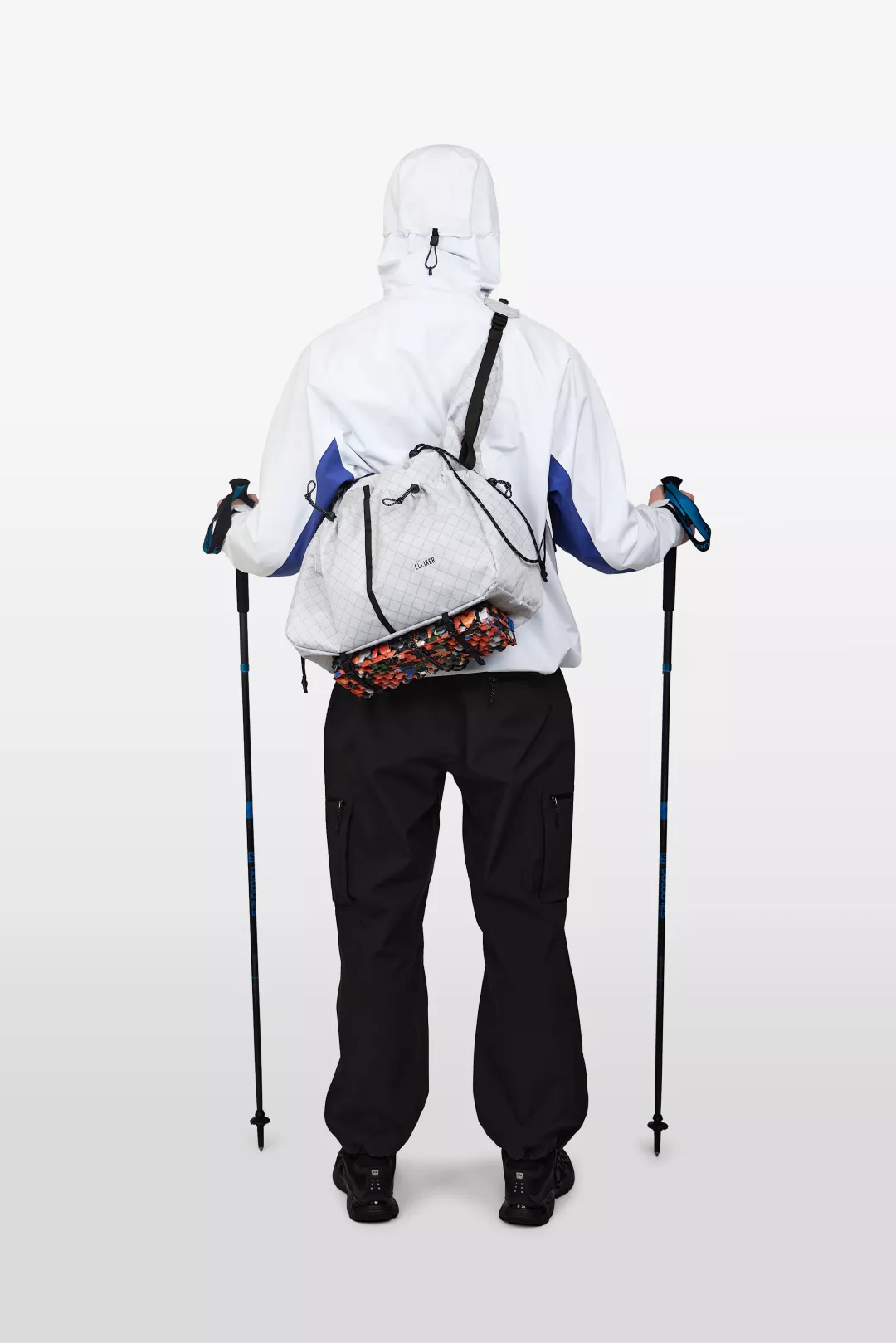model-(34078-silvbullet-front)-(34084-multi-detail)-(40180-offwht-back)-(40134-black-back)