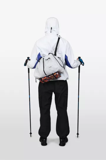 model-(34078-silvbullet-front)-(34084-multi-detail)-(40180-offwht-back)-(40134-black-back)