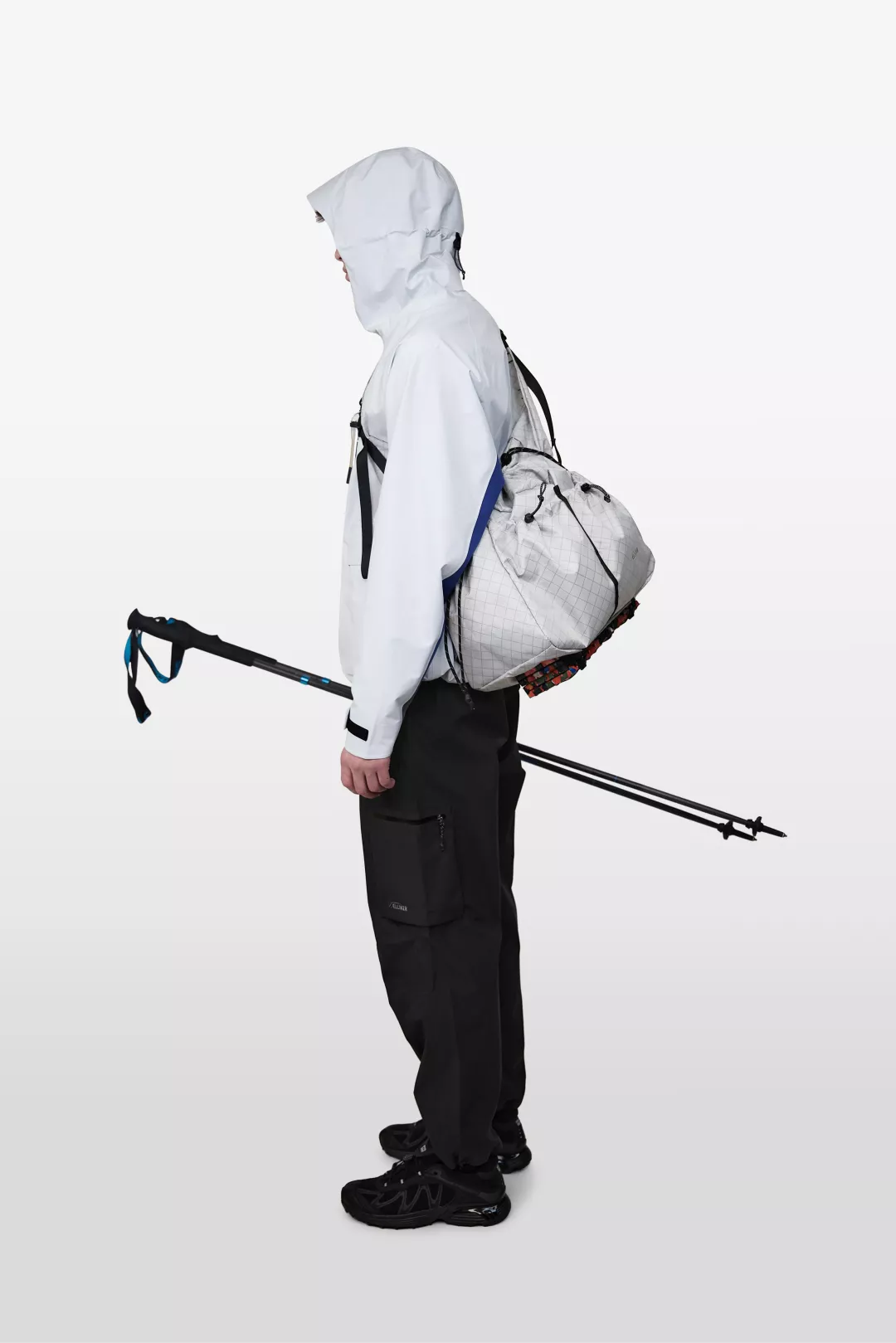 model-(34078-silvbullet-side)-(34084-multi-detail)-(40180-offwht-side)-(40134-black-side)