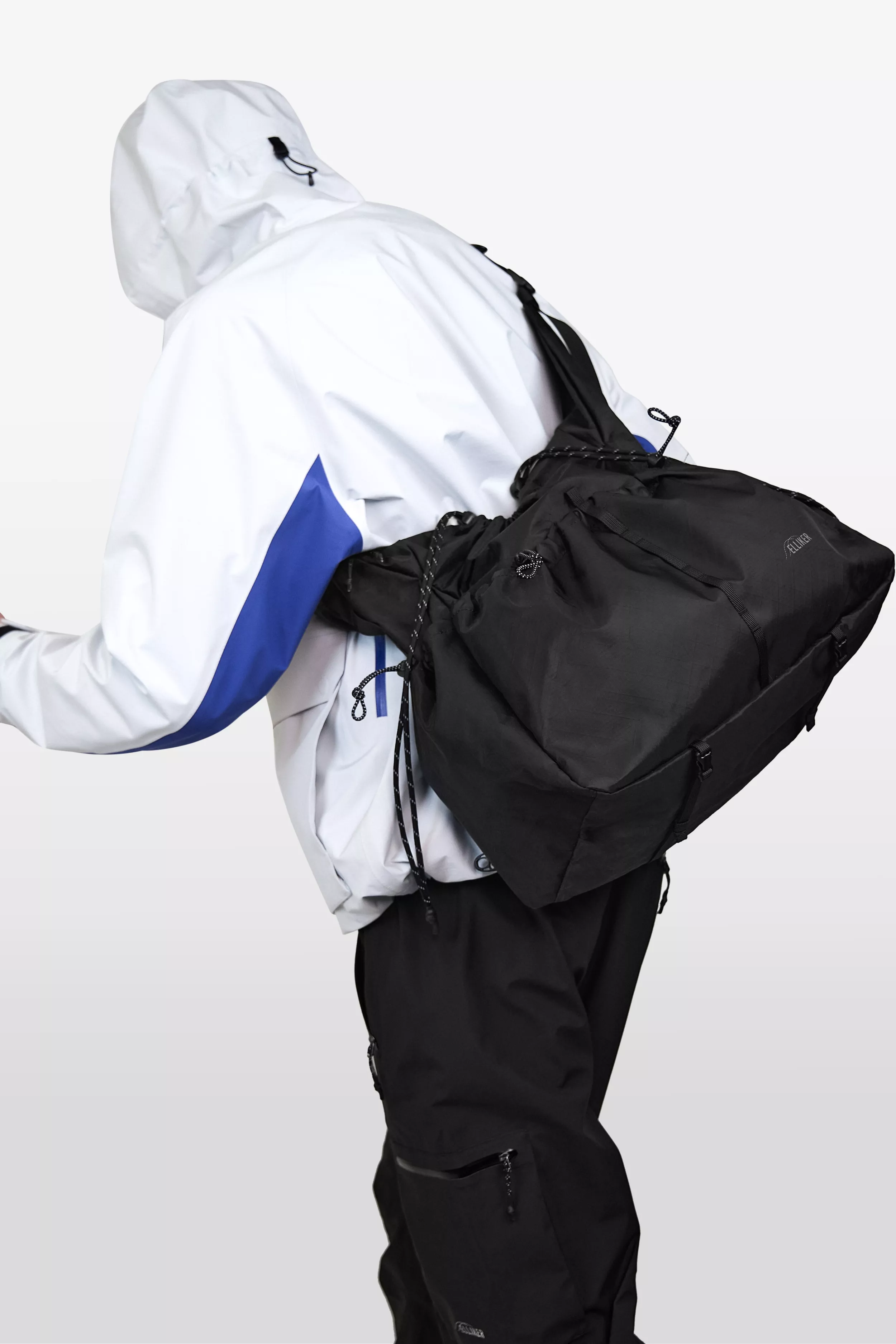 model-(34078-black-side)-(40180-offwht-side)-(40134-black-side)