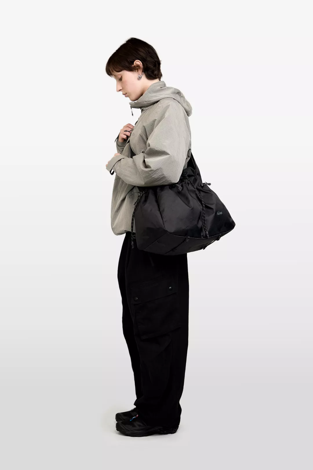 model-(34078-black-side)-(40195-stone-side)-(40194-black-side)