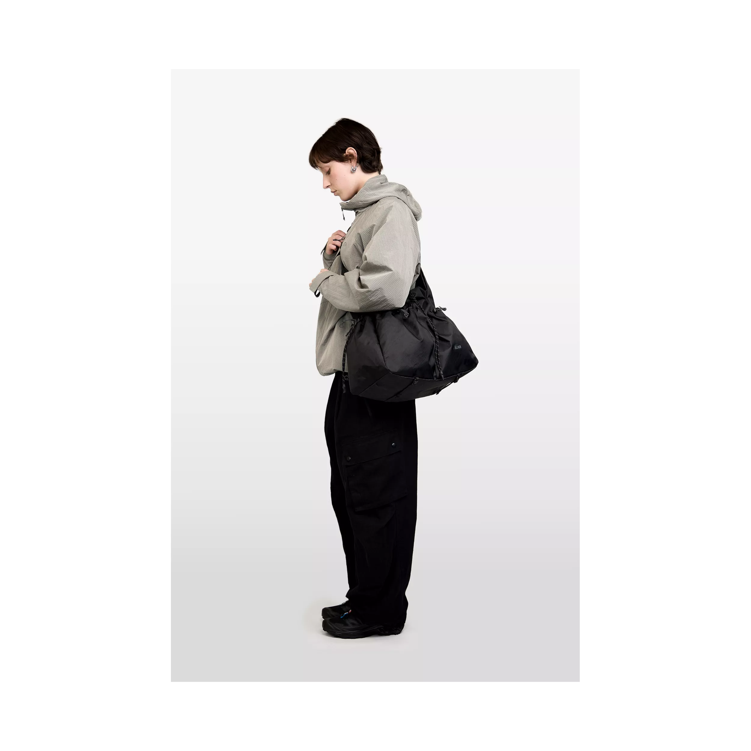 model-(34078-black-side)-(40195-stone-side)-(40194-black-side)