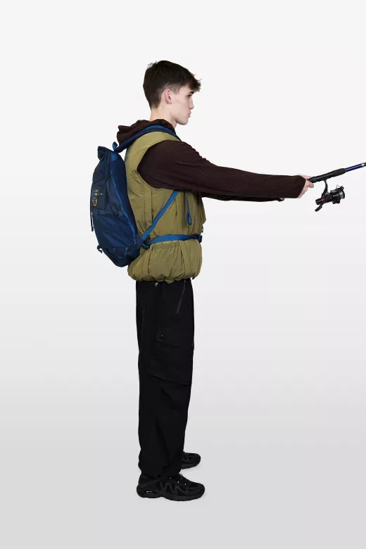 34075-navy-front Model