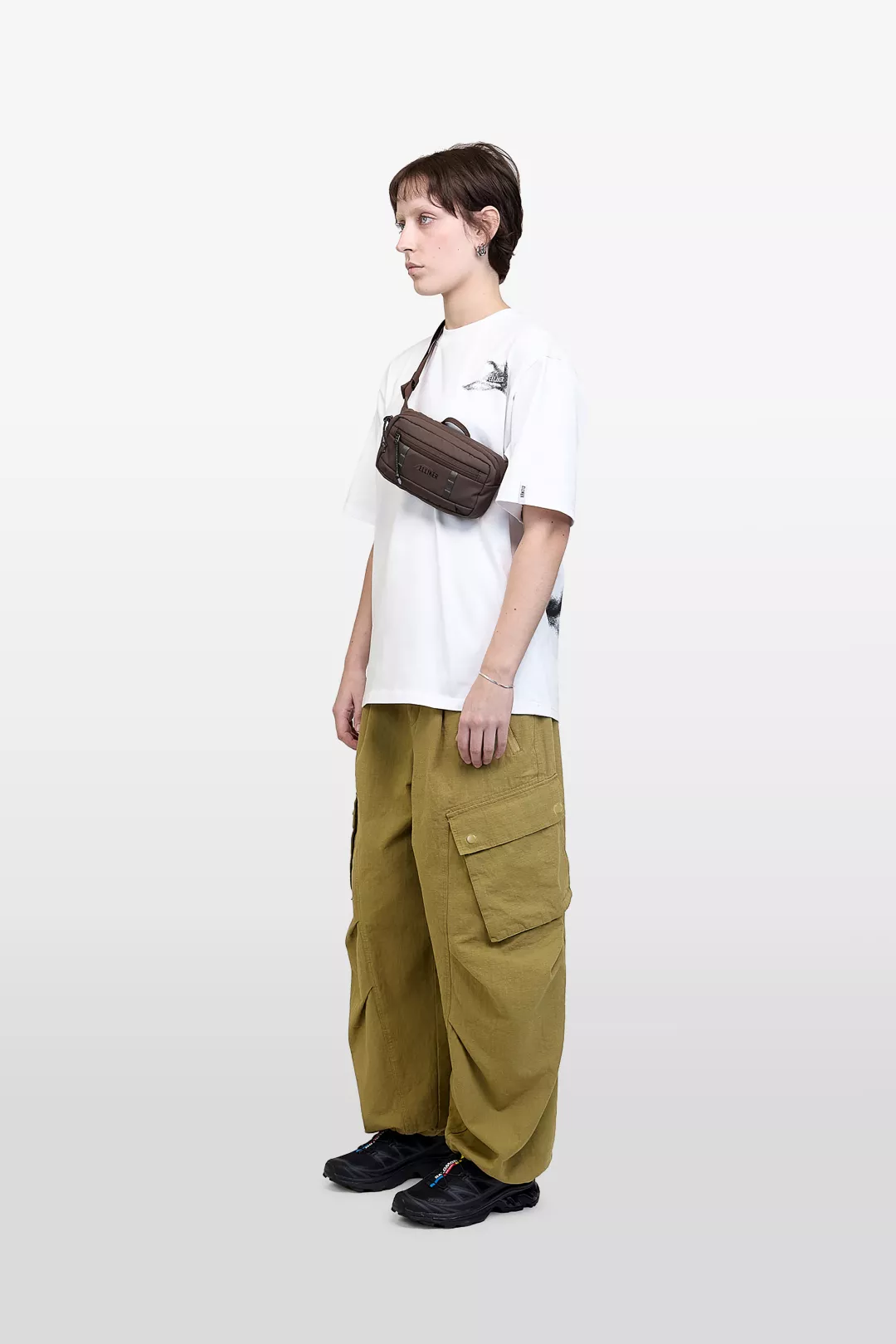 model-(34015-darkbrown-side)-(40186-white-side)-(40194-olive-side)
