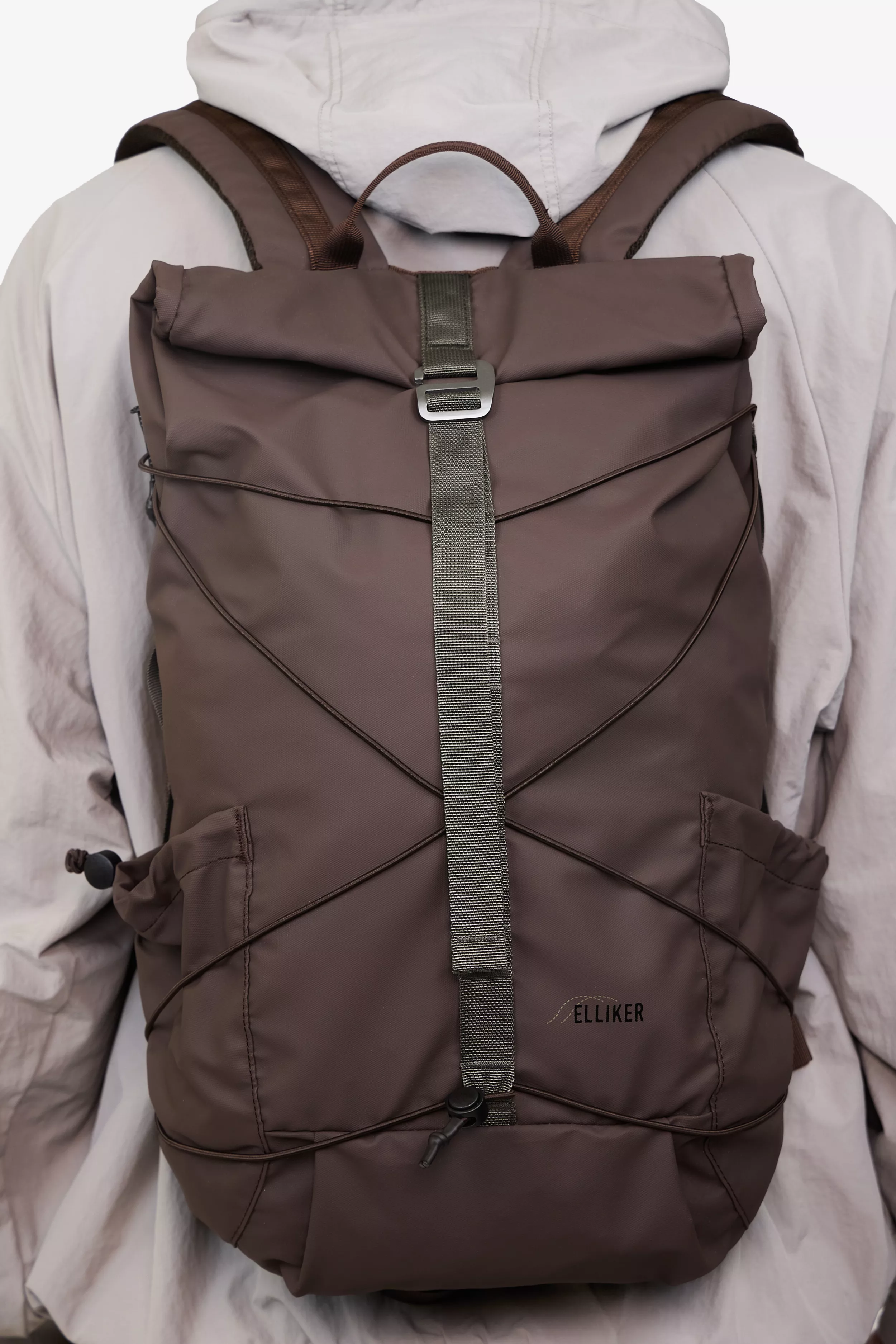 model-(34001-darkbrown-front)-(40193-taupe-back)