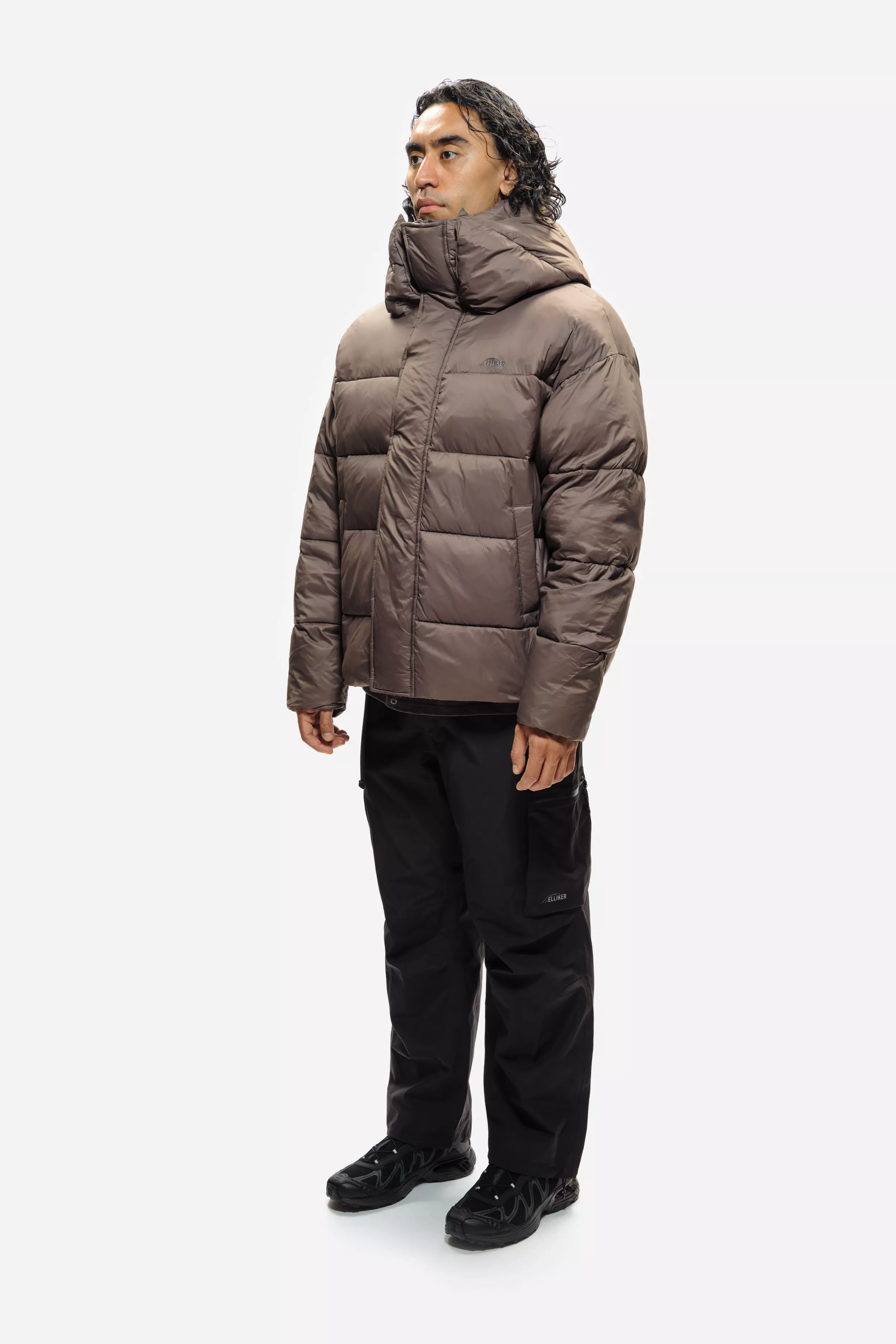 Model: 5'11" / 182cm | Size: L