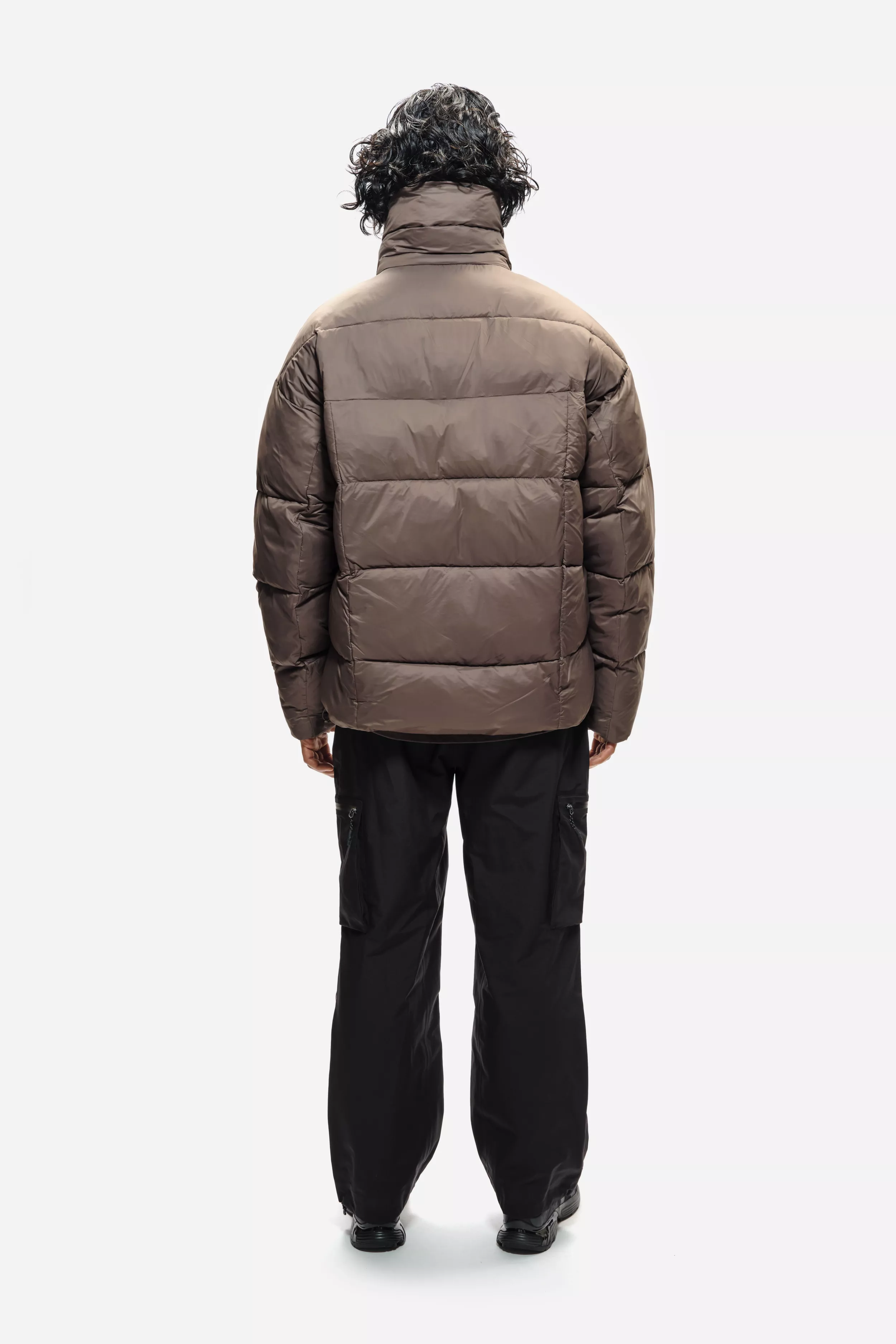 Model: 5'11" / 182cm | Size: L