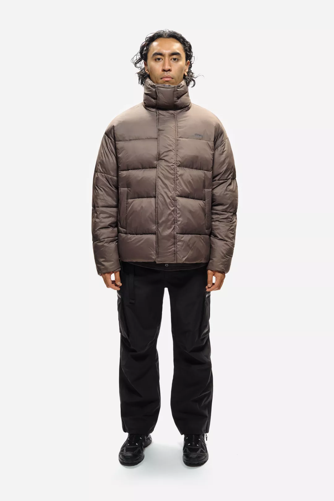 Model: 5'11" / 182cm | Size: L