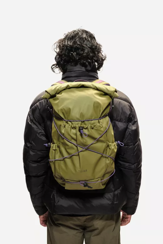 40163-black-front Model