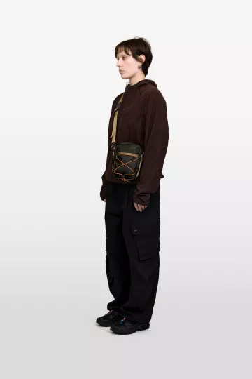 model-(34014-darkgreen-side)-(40171-dkbrown-side)-(40194-black-side)