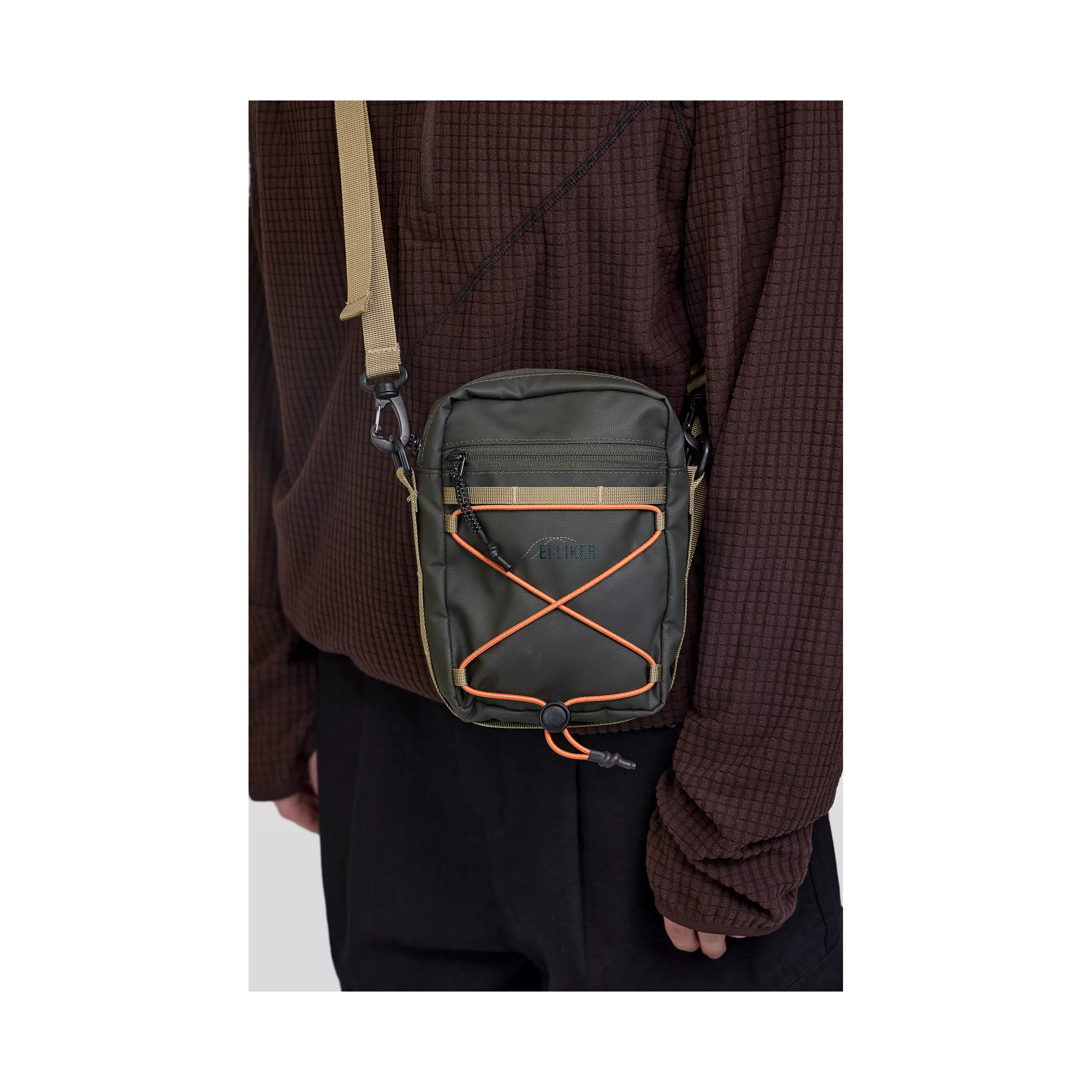 model-(34014-darkgreen-front)-(40171-dkbrown-detail)-(40194-black-detail)
