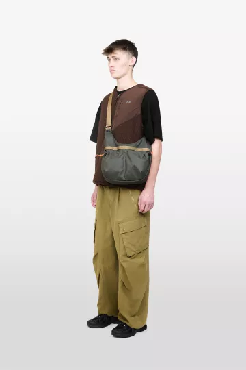model-(34001-darkgreen-front)-(40183-dkbrown-side)-(40194-olive-side)