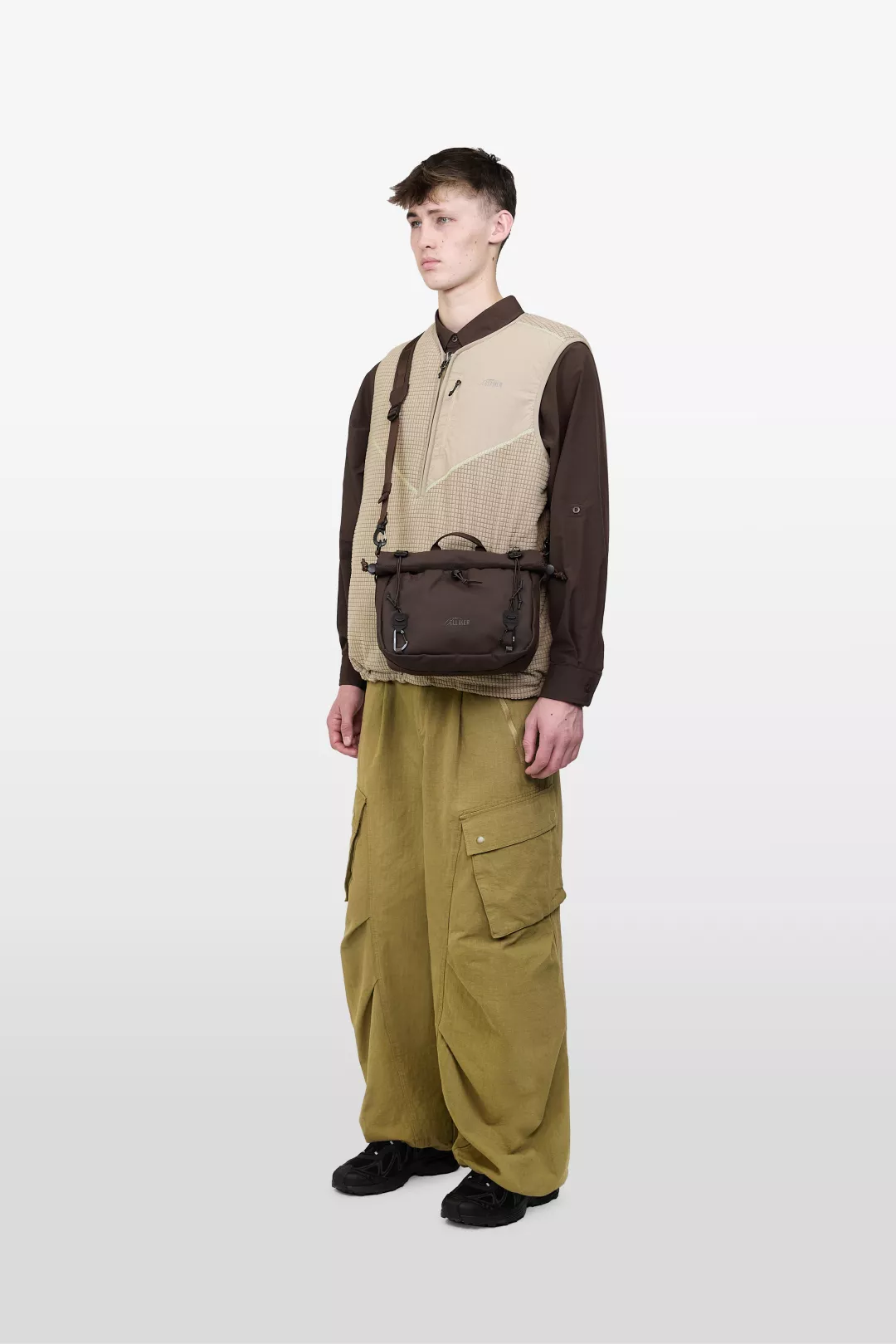 model-(34062-darkbrown-front)-(40169-dkbrown-side)-(40183-taupe-side)-(40194-olive-side)