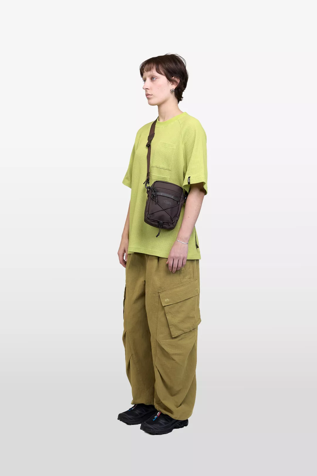 model-(34014-darkbrown-front)-(40187-green-side)-(40194-olive-side)