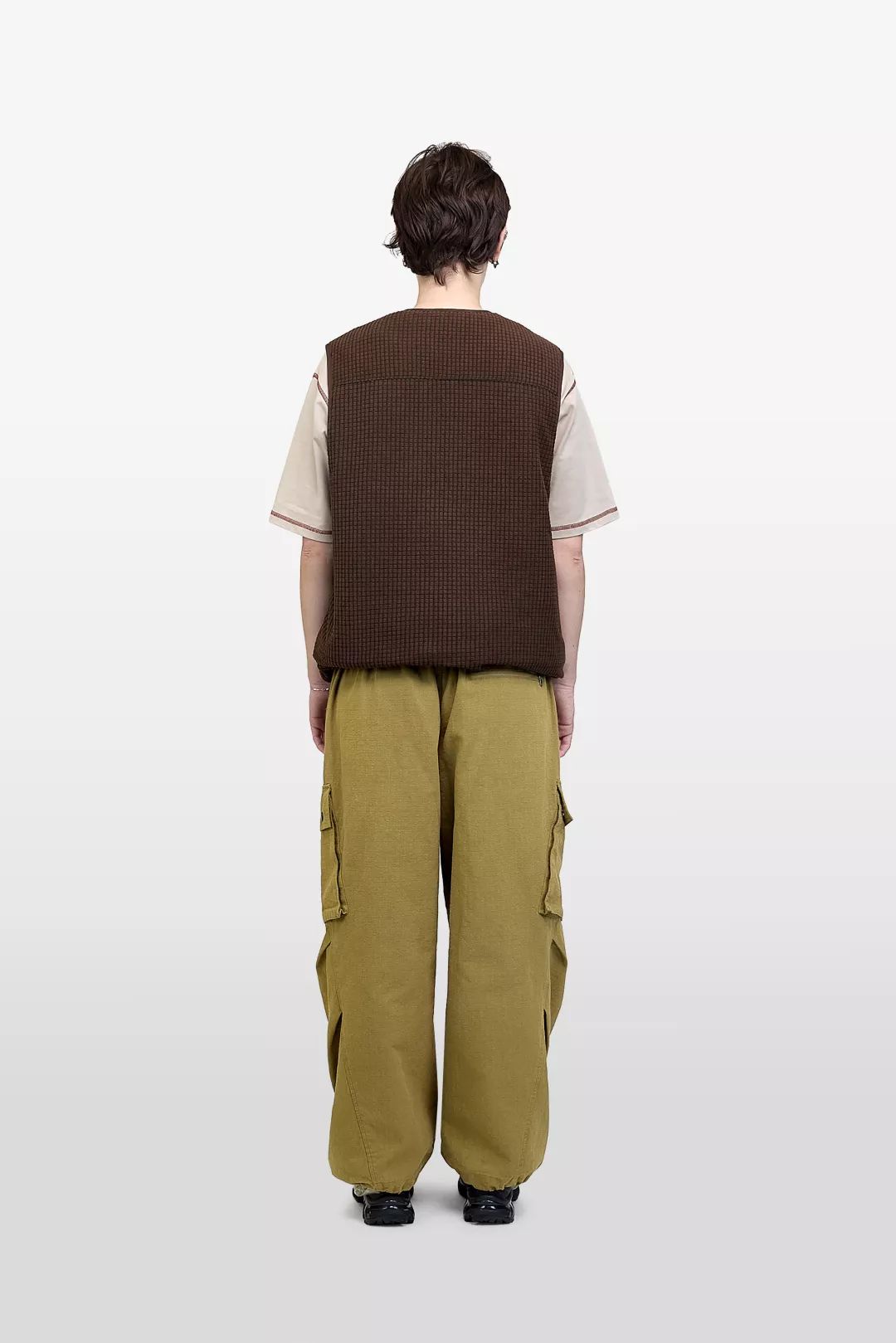 model-(40183-dkbrown-back)-(40181-ashgrey-back)-(40194-olive-back)