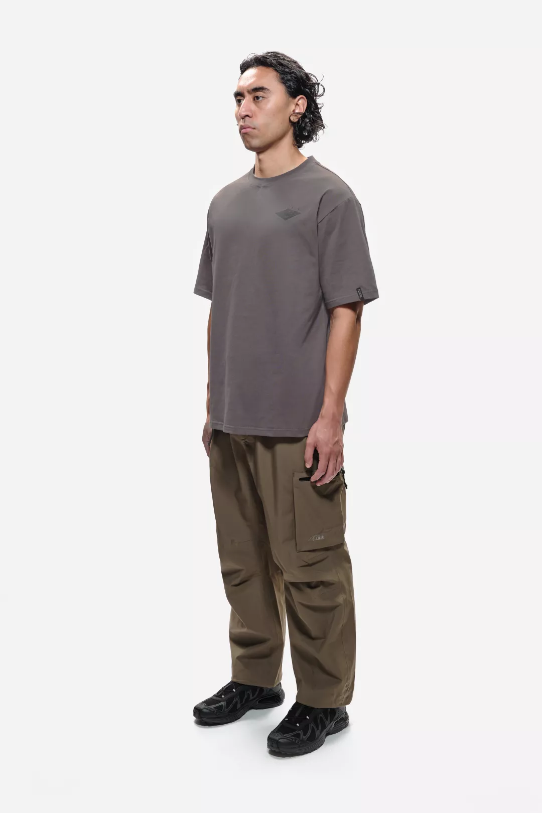 Model: 5'11" / 182cm | Size: L