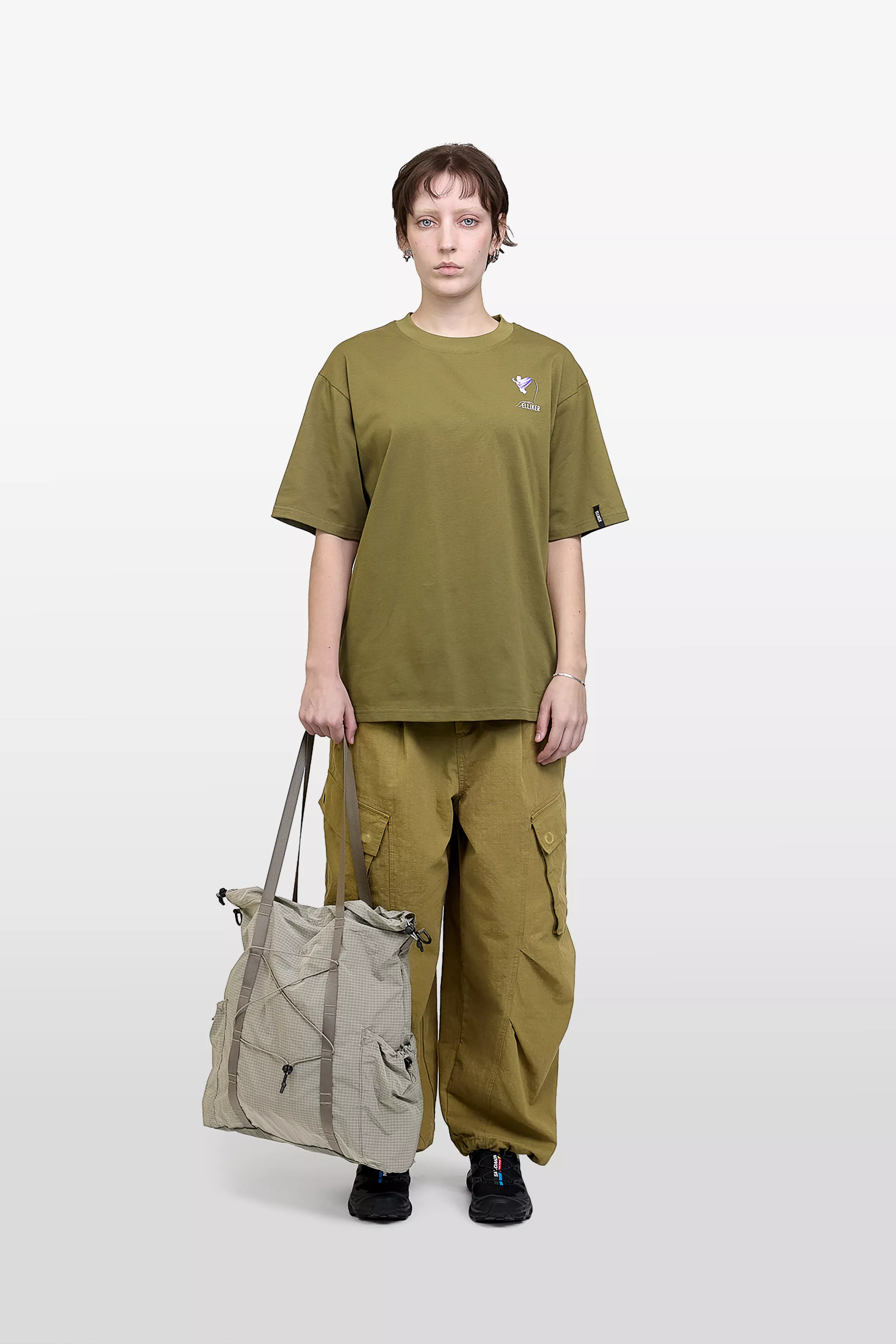 model-(34082-stone-front)-(40165-mossgrn-front)-(40194-olive-front)