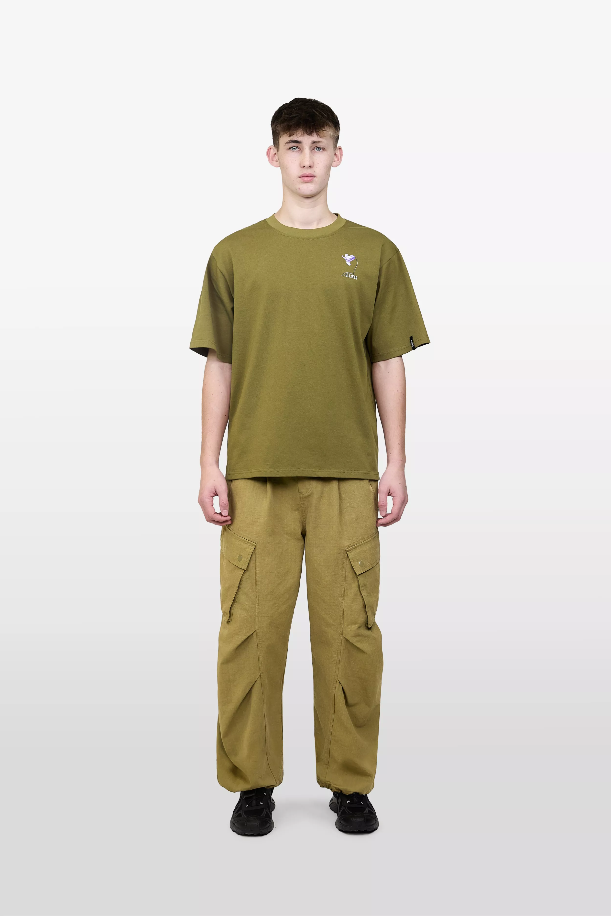 model-(40165-mossgrn-front)-(40194-olive-front)