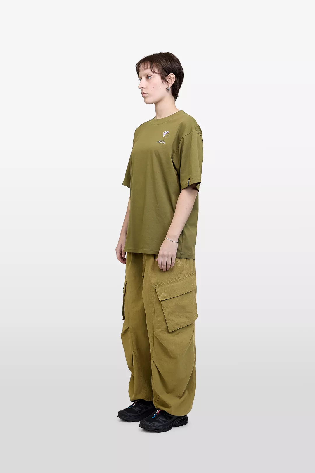model-(40165-mossgrn-side)-(40194-olive-side)-1