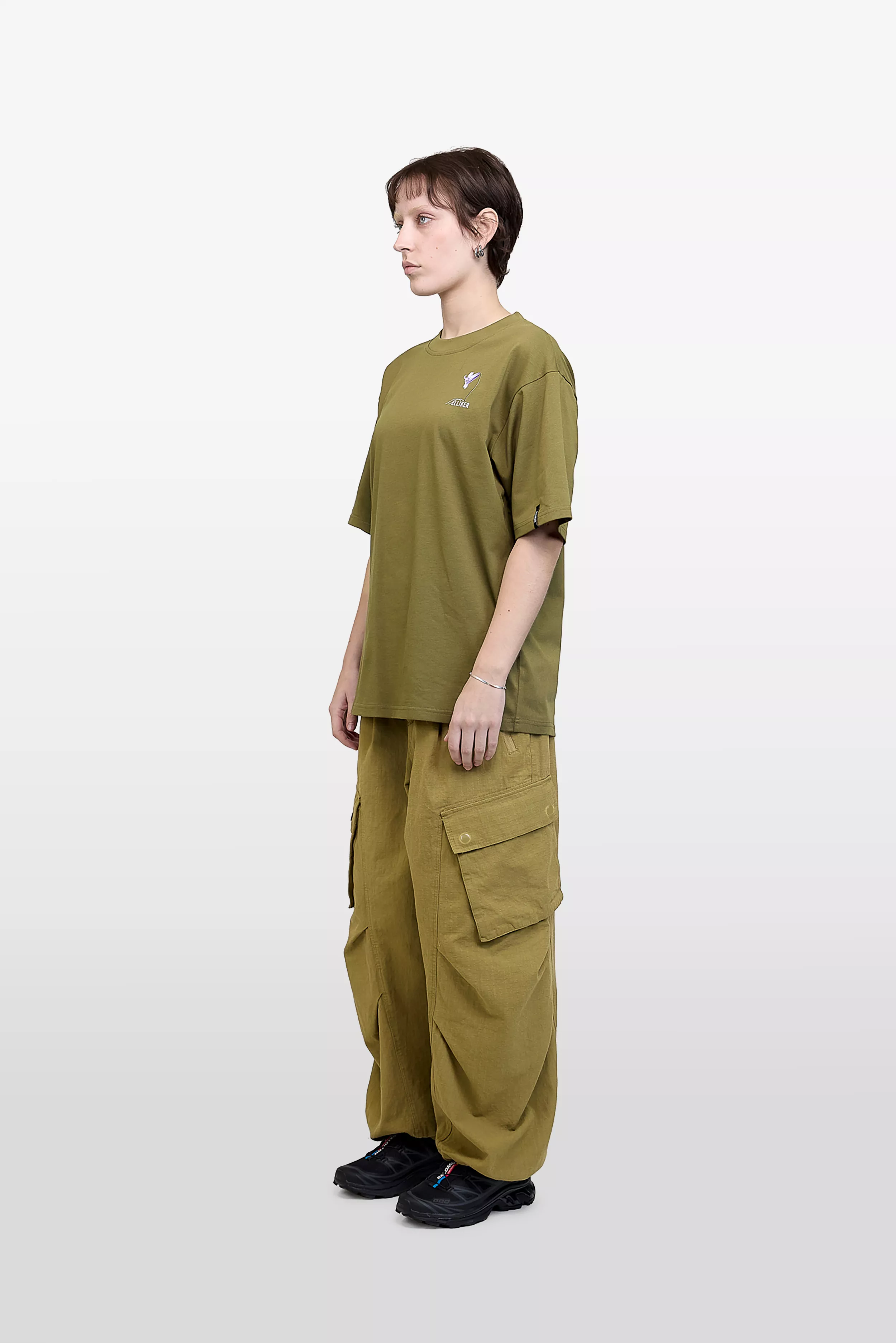 model-(40165-mossgrn-side)-(40194-olive-side)-1