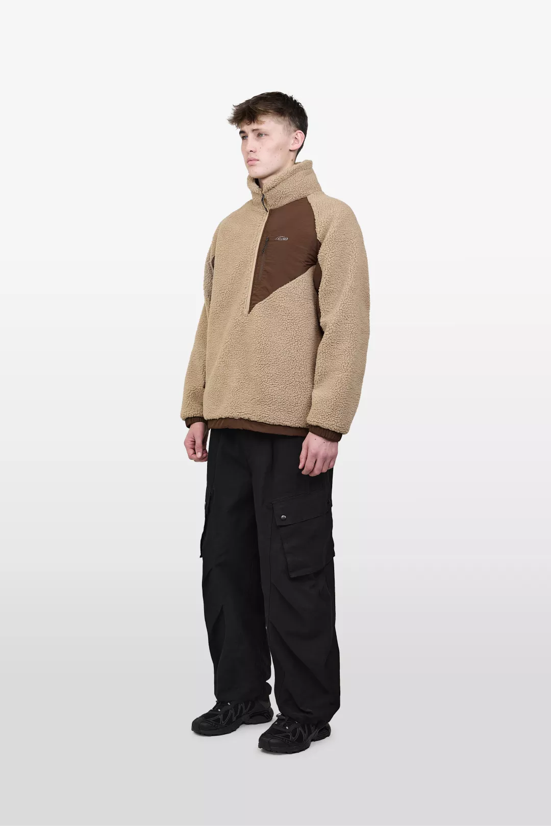 model-(40161-taupe-side)-(40194-black-side)